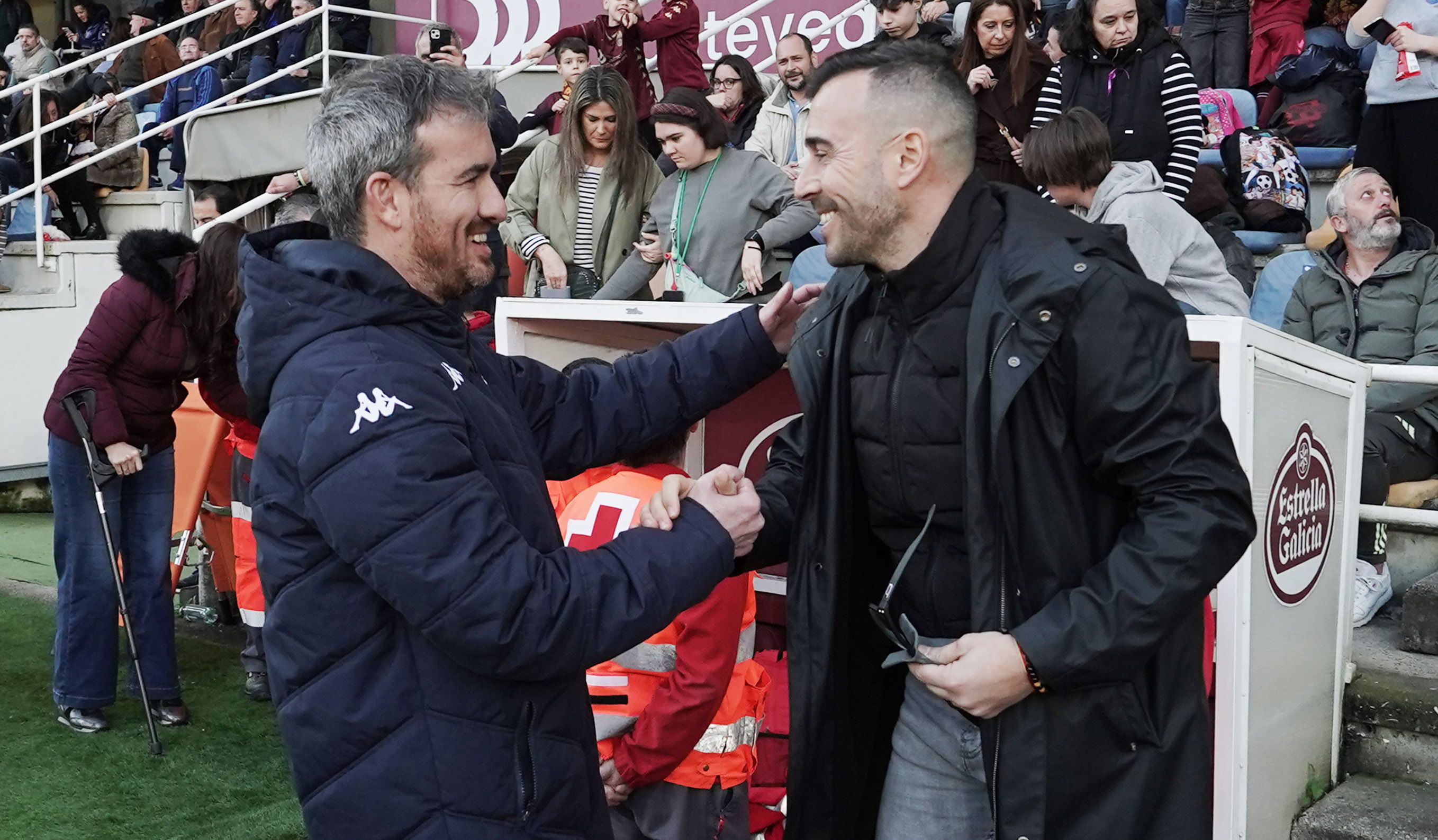 Partido entre Pontevedra CF y Club Deportivo Lugo en Pasarón