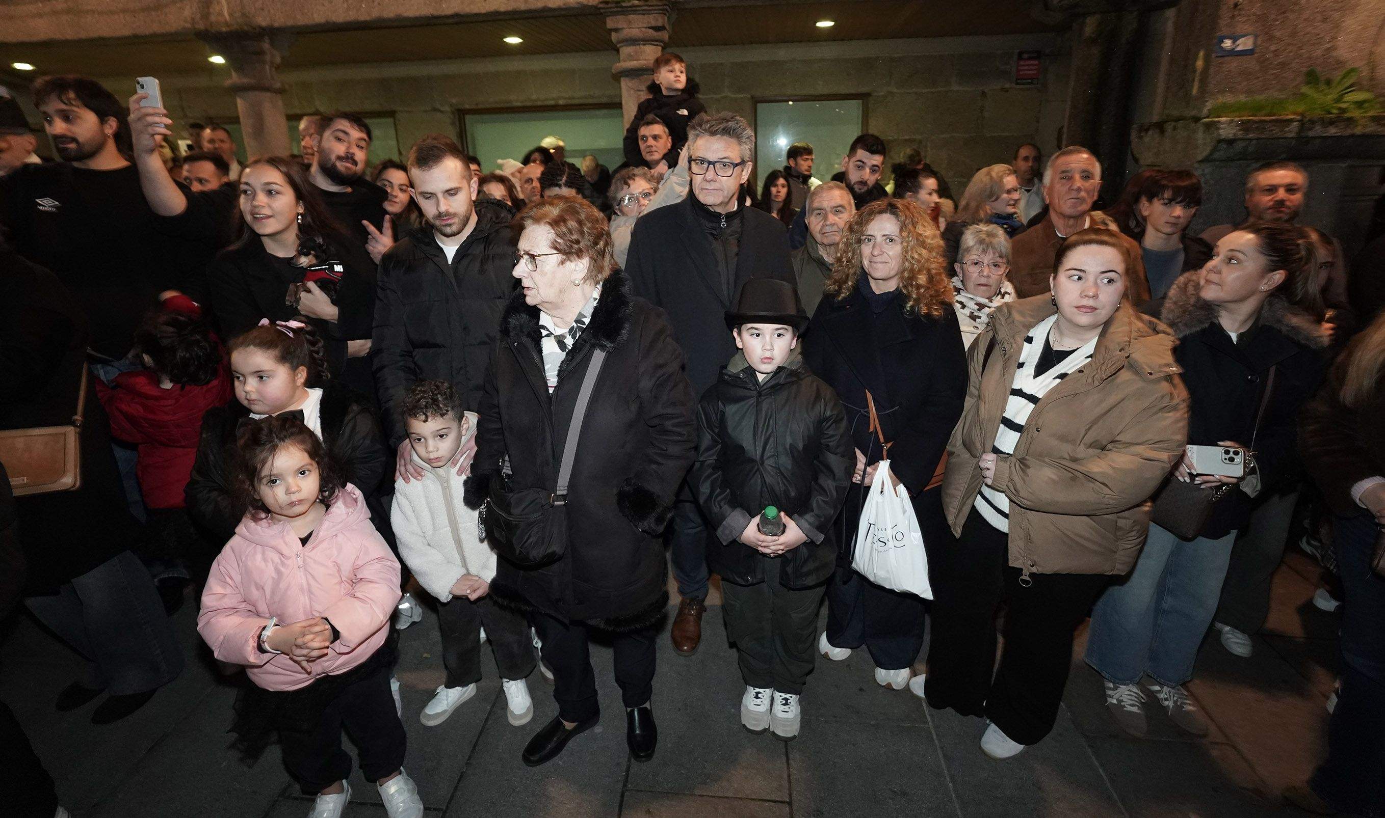 Entierro del Loro Ravachol en el Entroido de Pontevedra Entierro del Loro Ravachol en el Entroido de Pontevedra