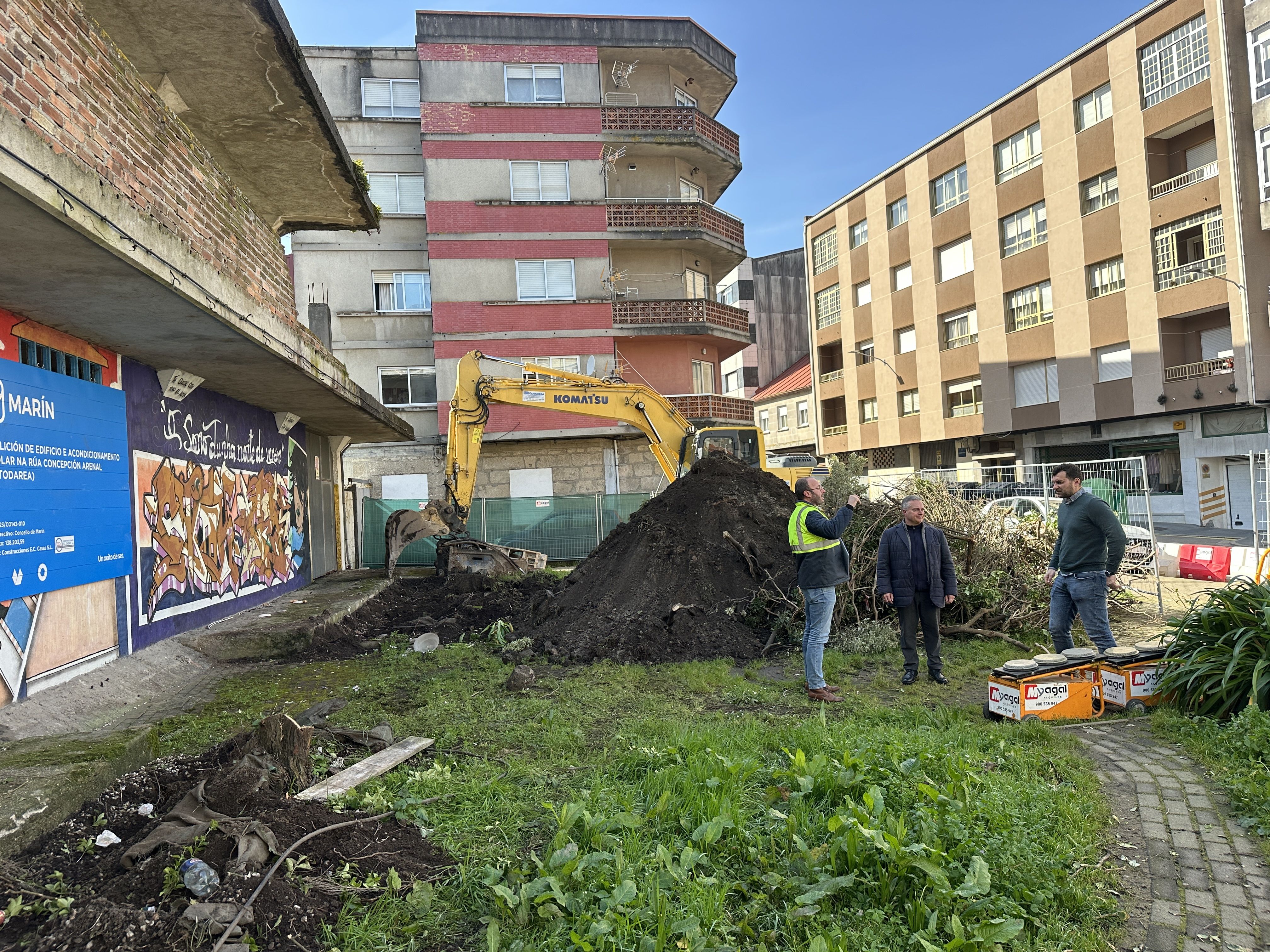 Obras de demolición del antigo Mercado de Cantodarea