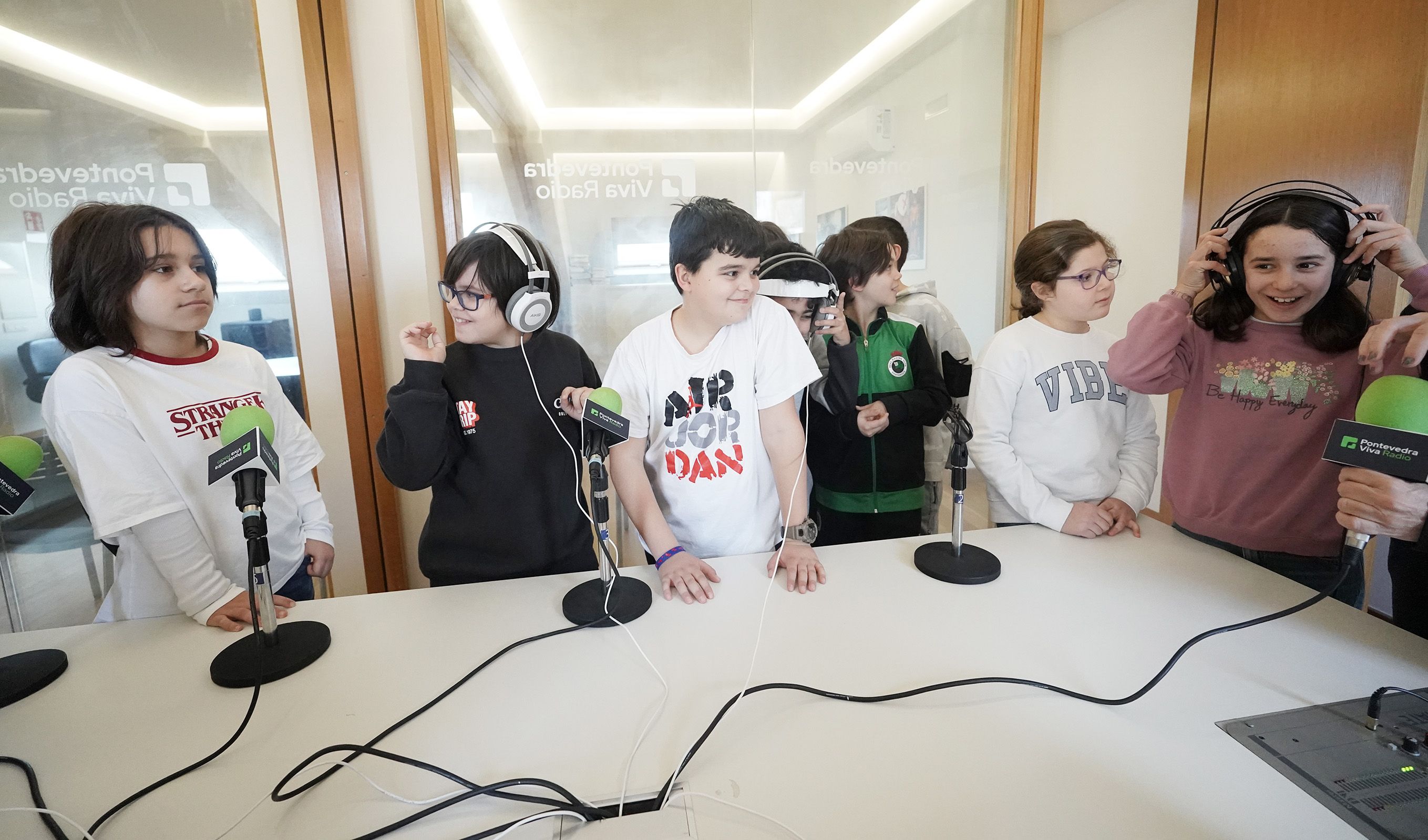 Escolares de quinto curso del CEIP Cabanas de Pontevedra Escolares de quinto curso del CEIP Cabanas de Pontevedra