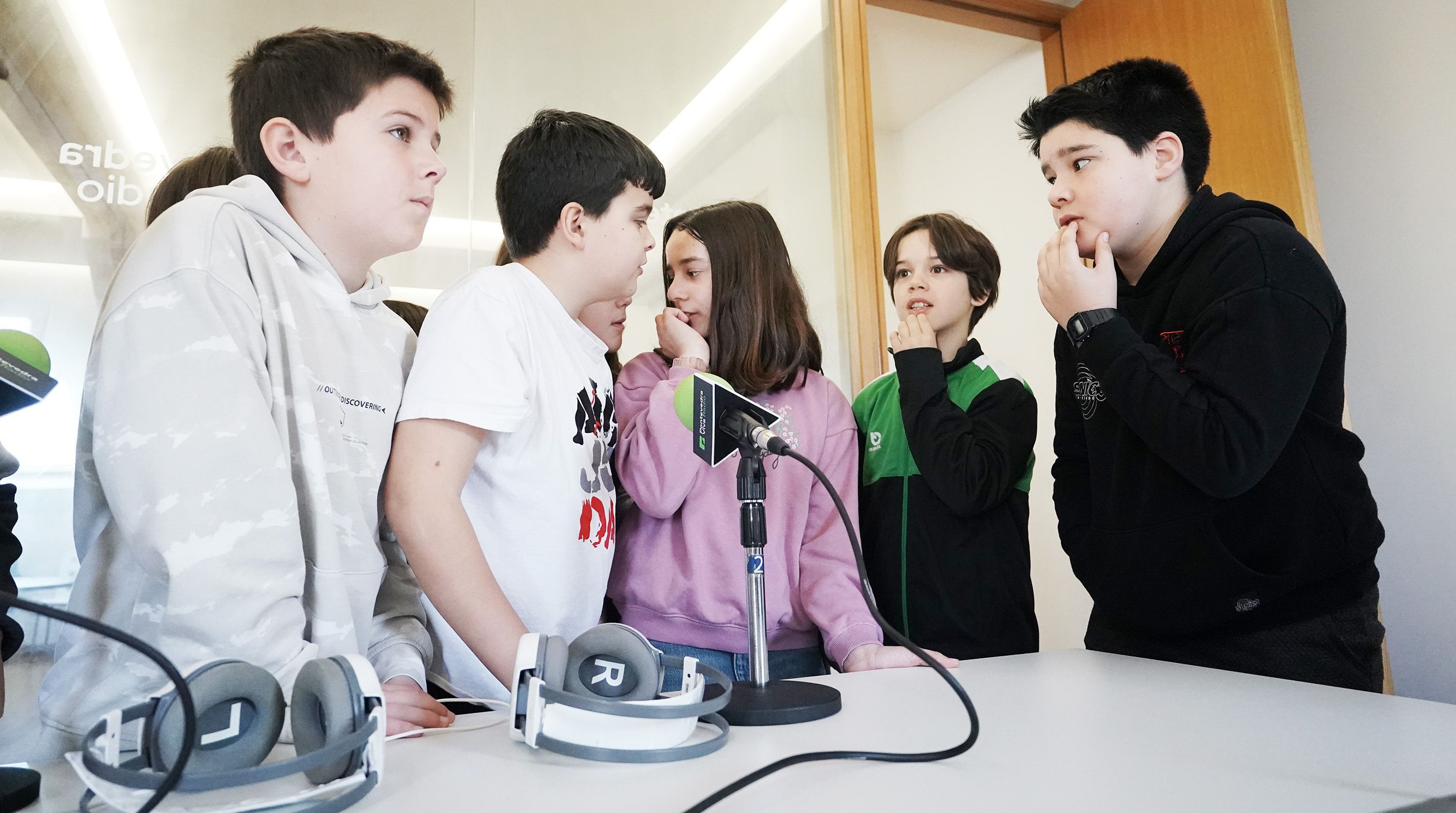 Escolares de quinto curso del CEIP Cabanas de Pontevedra Escolares de quinto curso del CEIP Cabanas de Pontevedra