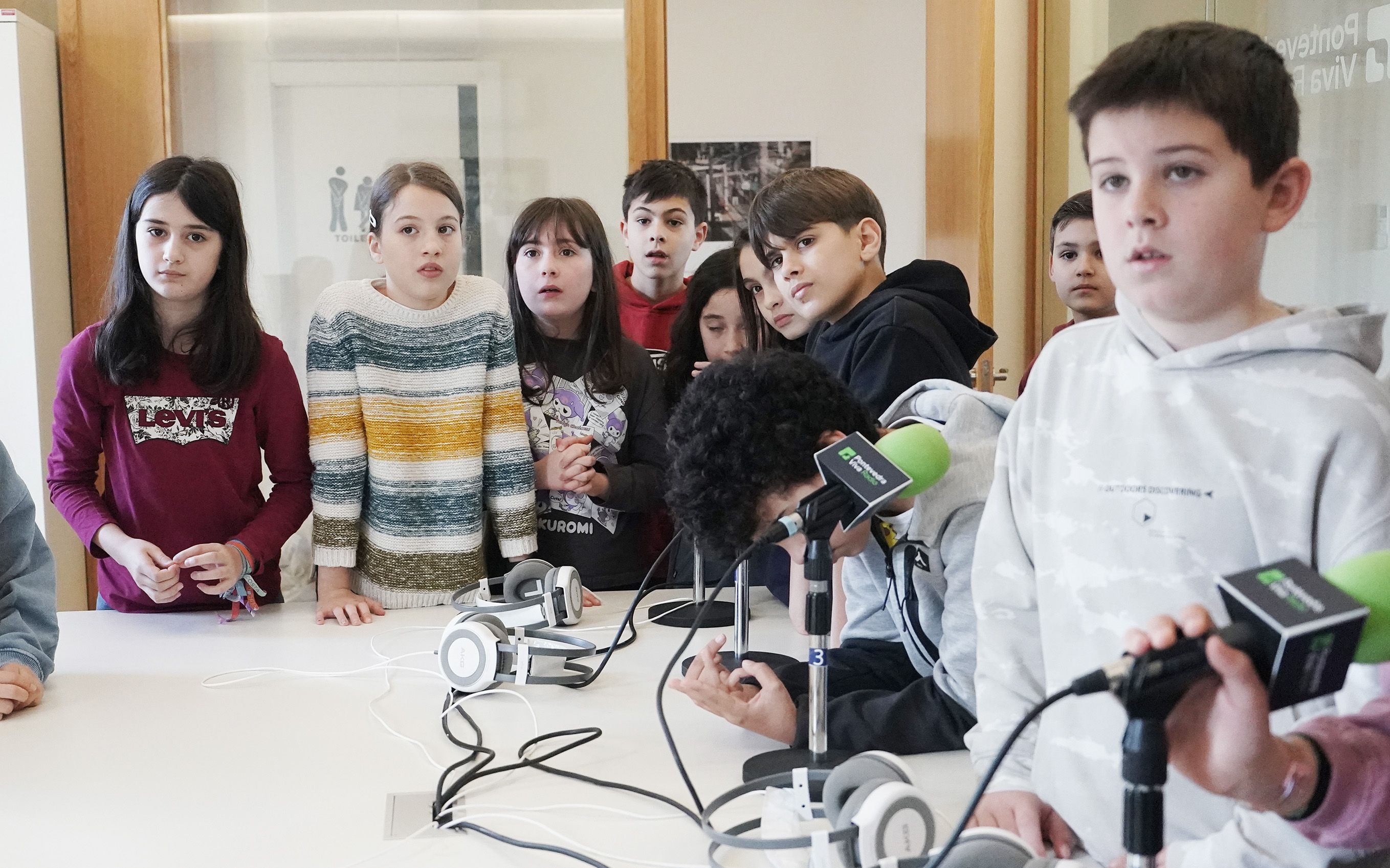 Escolares de quinto curso del CEIP Cabanas de Pontevedra Escolares de quinto curso del CEIP Cabanas de Pontevedra
