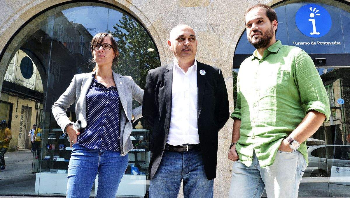 Los tres concejales del Grupo municipal del PSOE en Pontevedra