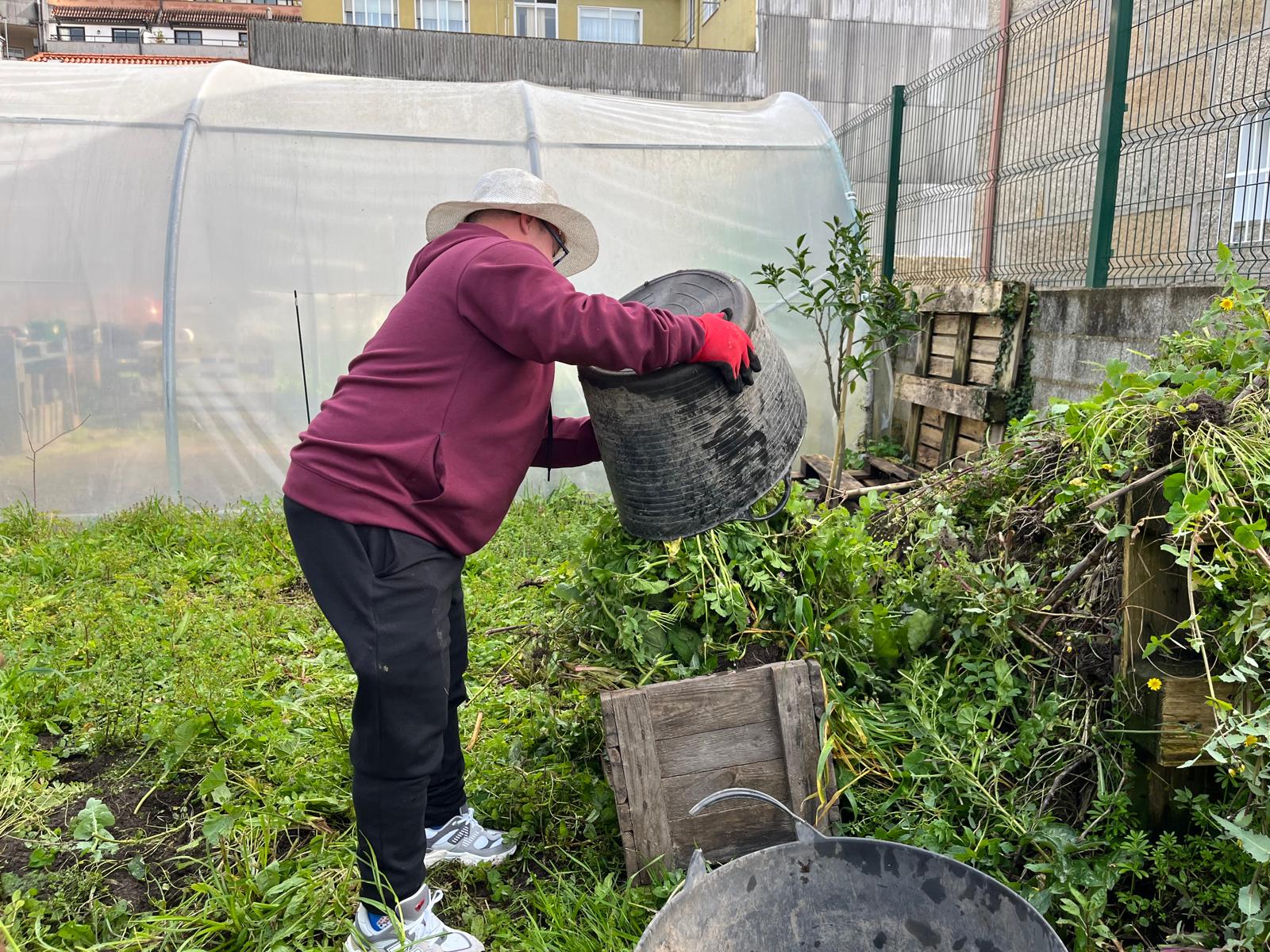 Visita a la sede de Down Pontevedra Xuntos en el Gorgullón