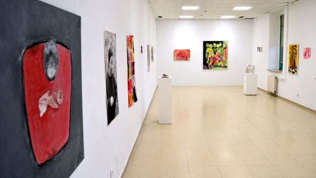 Mostra 'Un abrigo propio' en Belas Artes Mostra 'Un abrigo propio' en Belas Artes