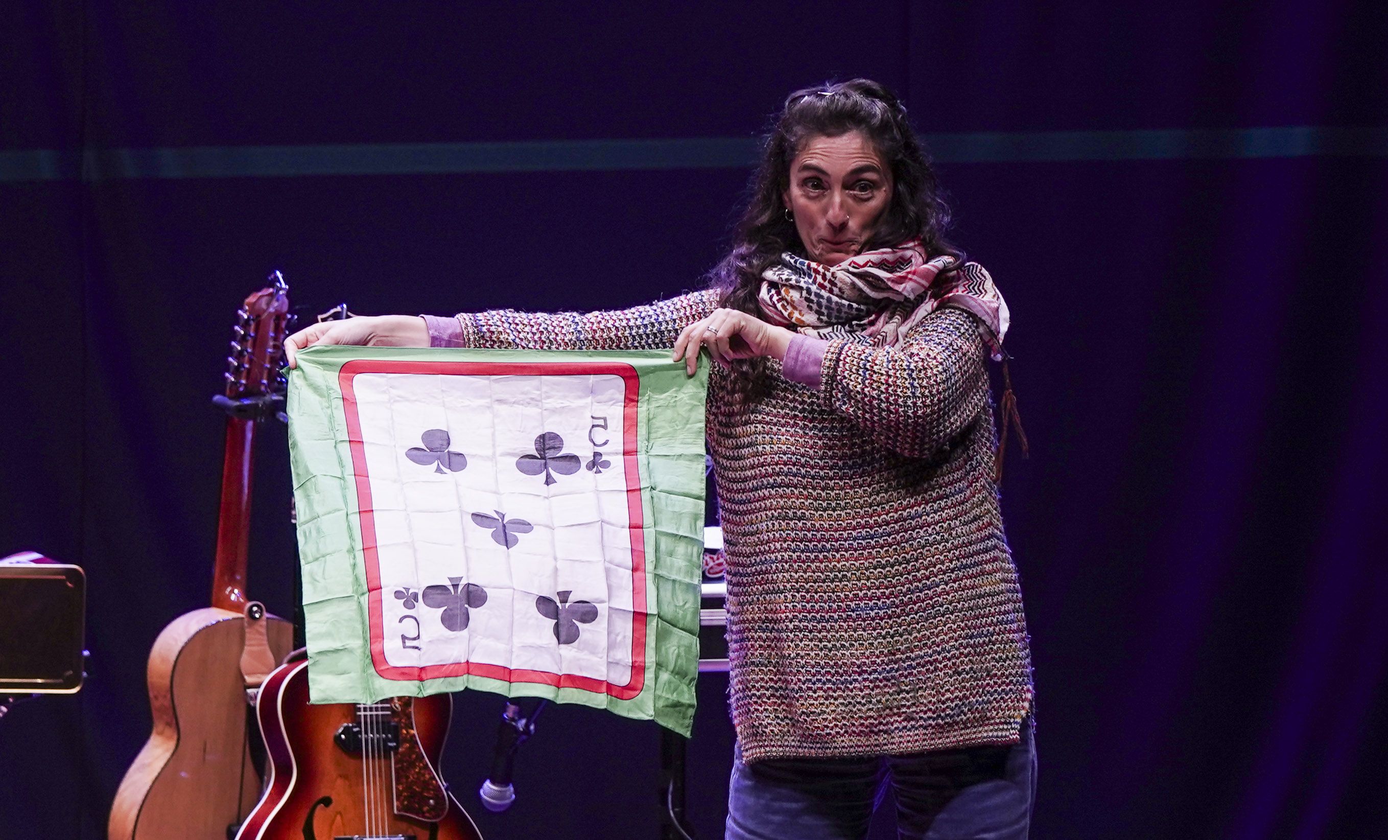Cultura contra a barbarie Cultura contra a barbarie