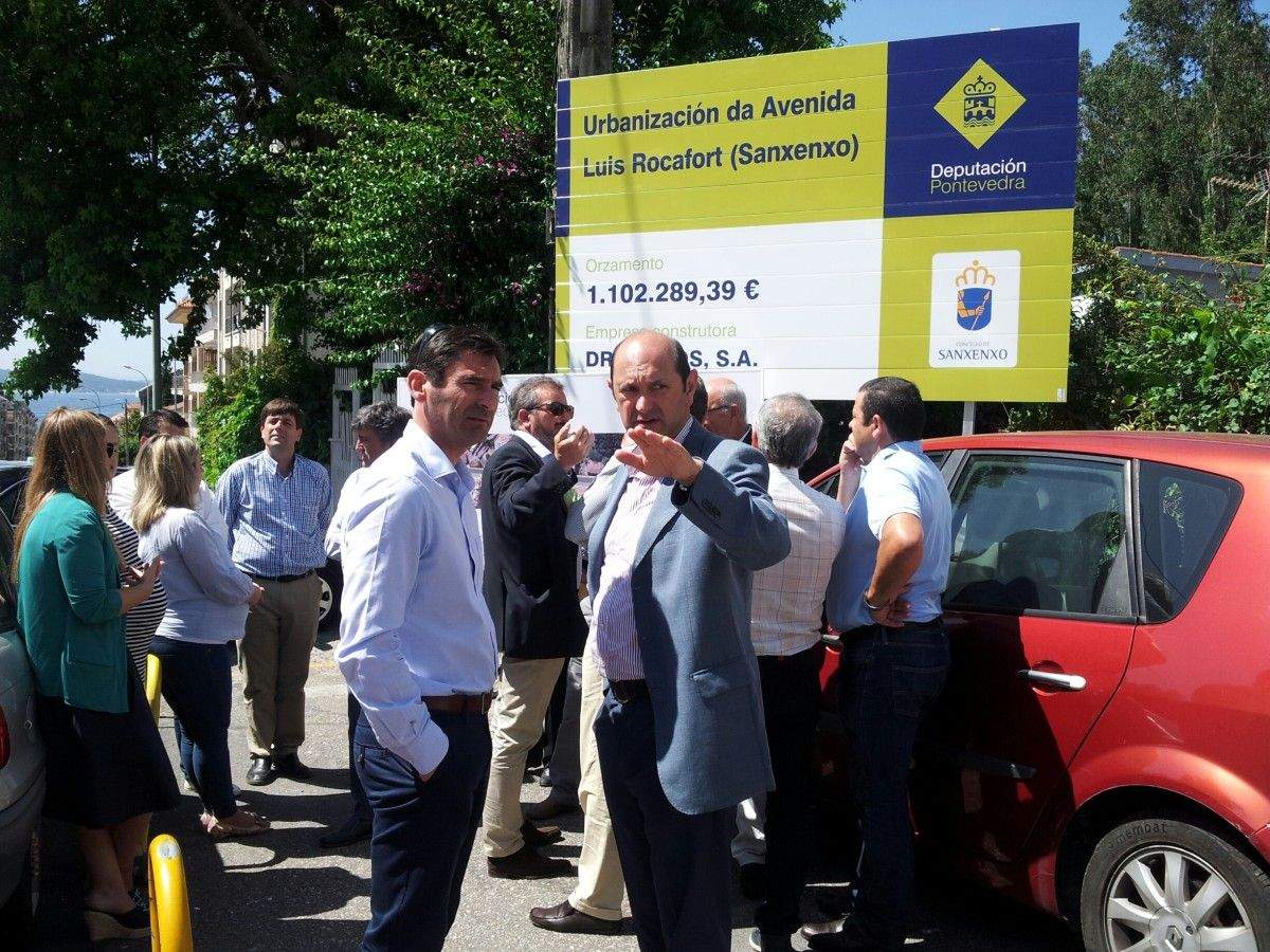 Rafael Louzán presenta el proyecto de la avenida Luis Rocafort al alcalde de Sanxenxo, Gonzalo Pita