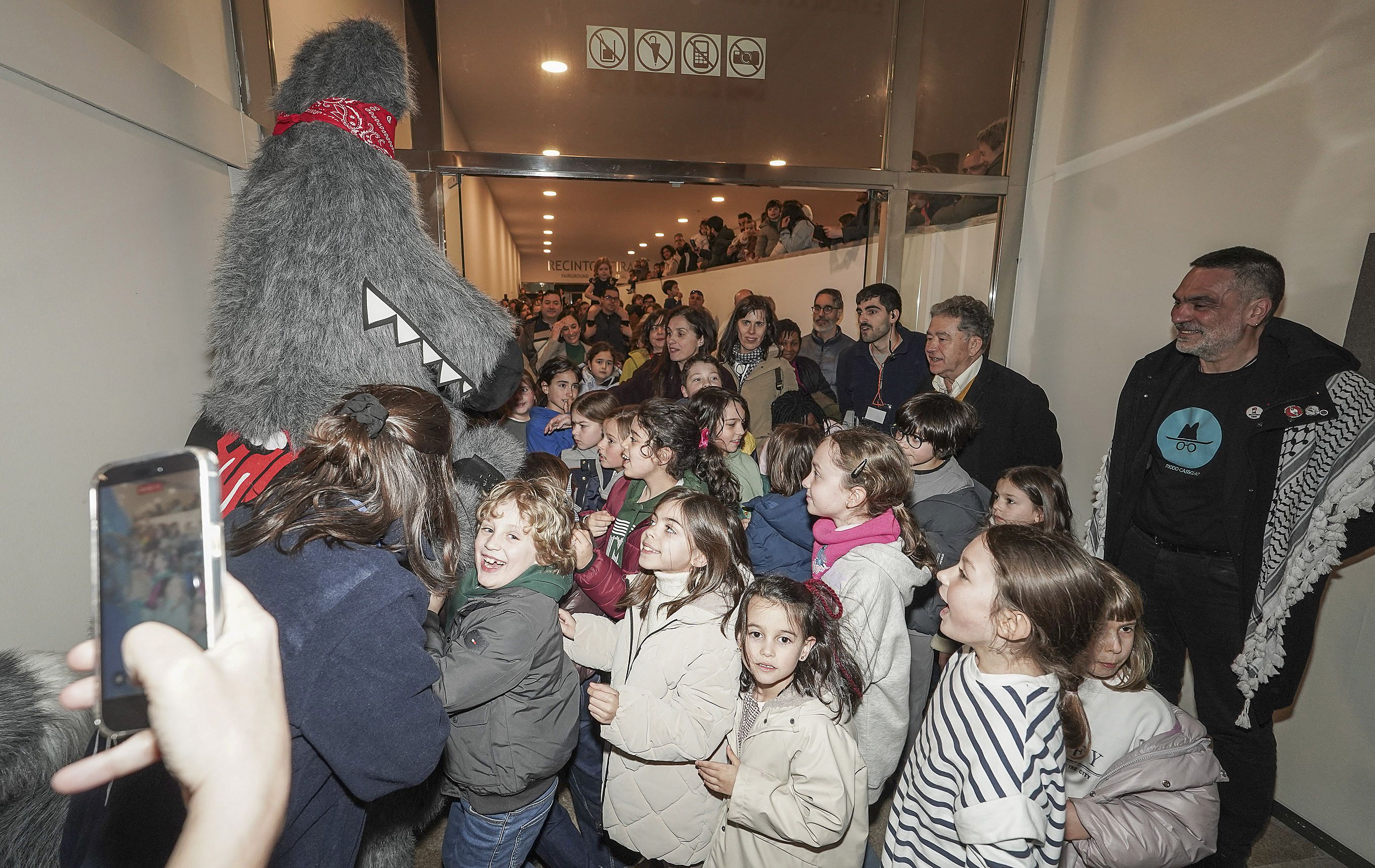 Inauguración del XXVII Salón do Libro Infantil e Xuvenil de Pontevedra Inauguración del XXVII Salón do Libro Infantil e Xuvenil de Pontevedra