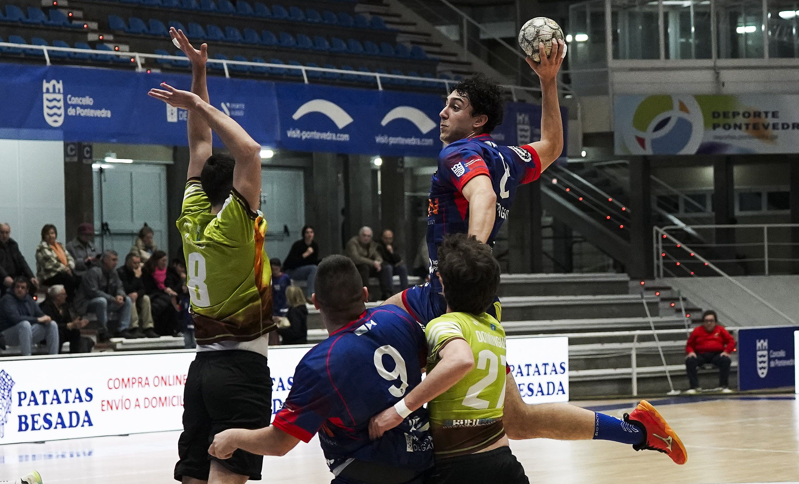 Partido de Primera Nacional entre Sociedad Deportiva Teucro y Bueu Atlético Balonmano