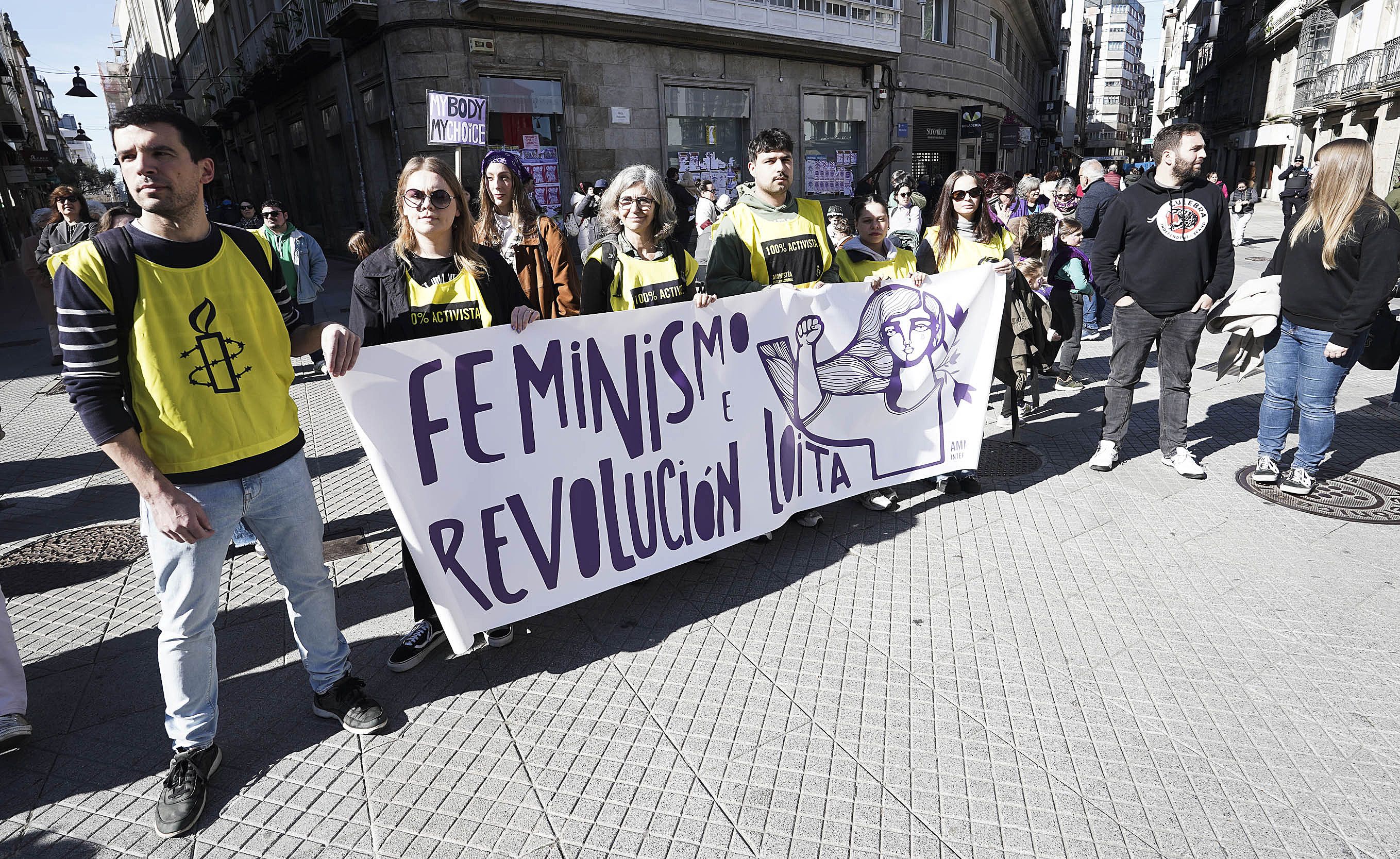 Manifestación en Pontevedra convocada por la Asemblea de Mujeres 8M y el colectivo 'Fulanas'