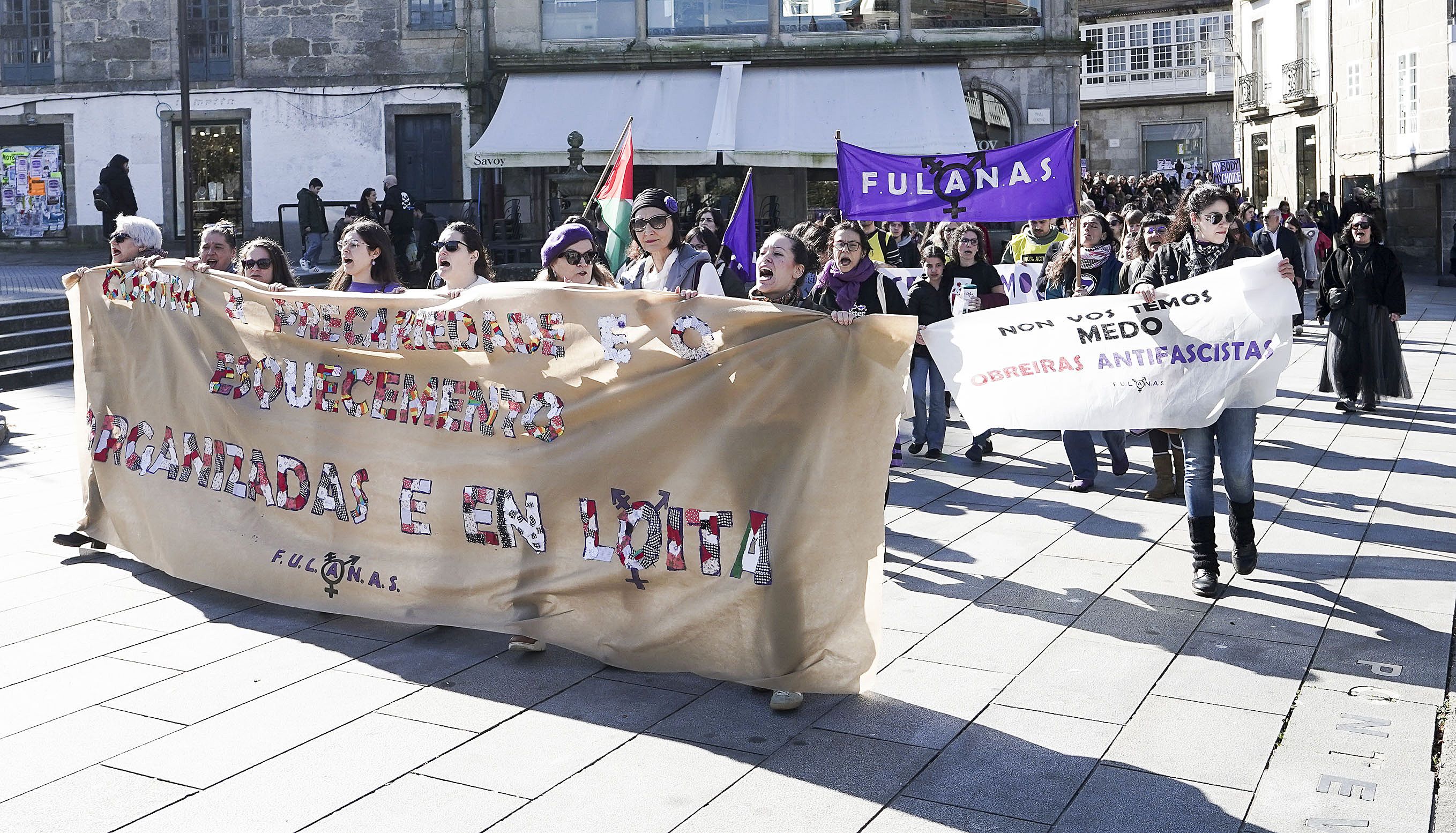 Manifestación en Pontevedra convocada por la Asemblea de Mujeres 8M y el colectivo 'Fulanas'