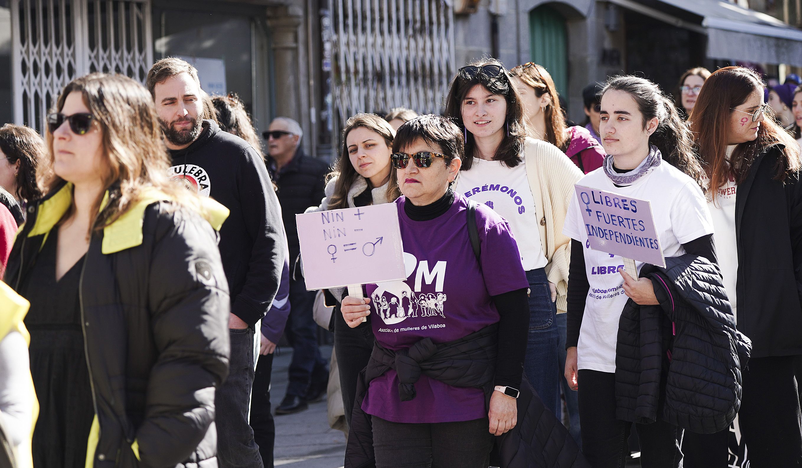 Manifestación en Pontevedra convocada por la Asemblea de Mujeres 8M y el colectivo 'Fulanas'