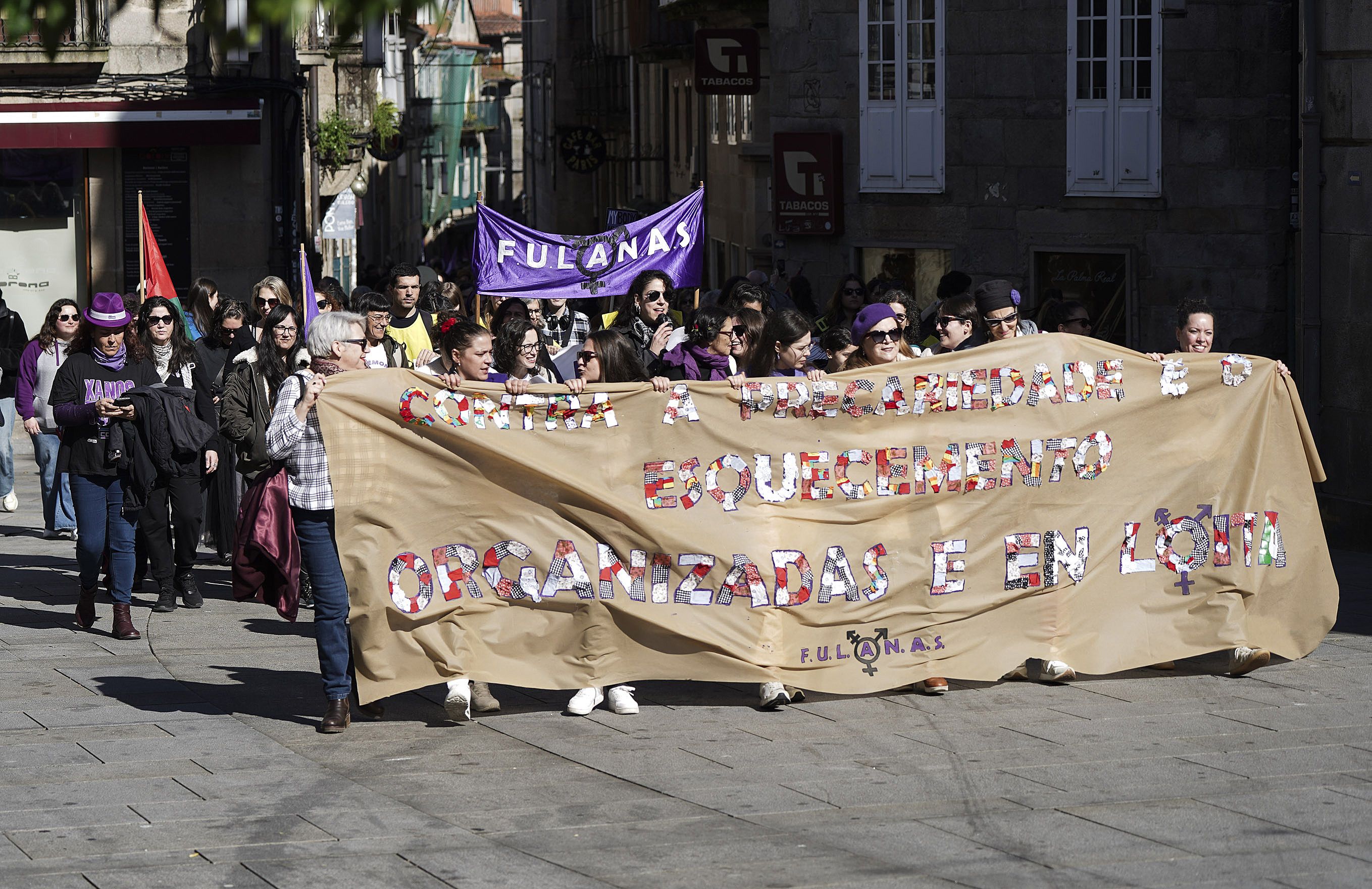 Manifestación en Pontevedra convocada por la Asemblea de Mujeres 8M y el colectivo 'Fulanas'