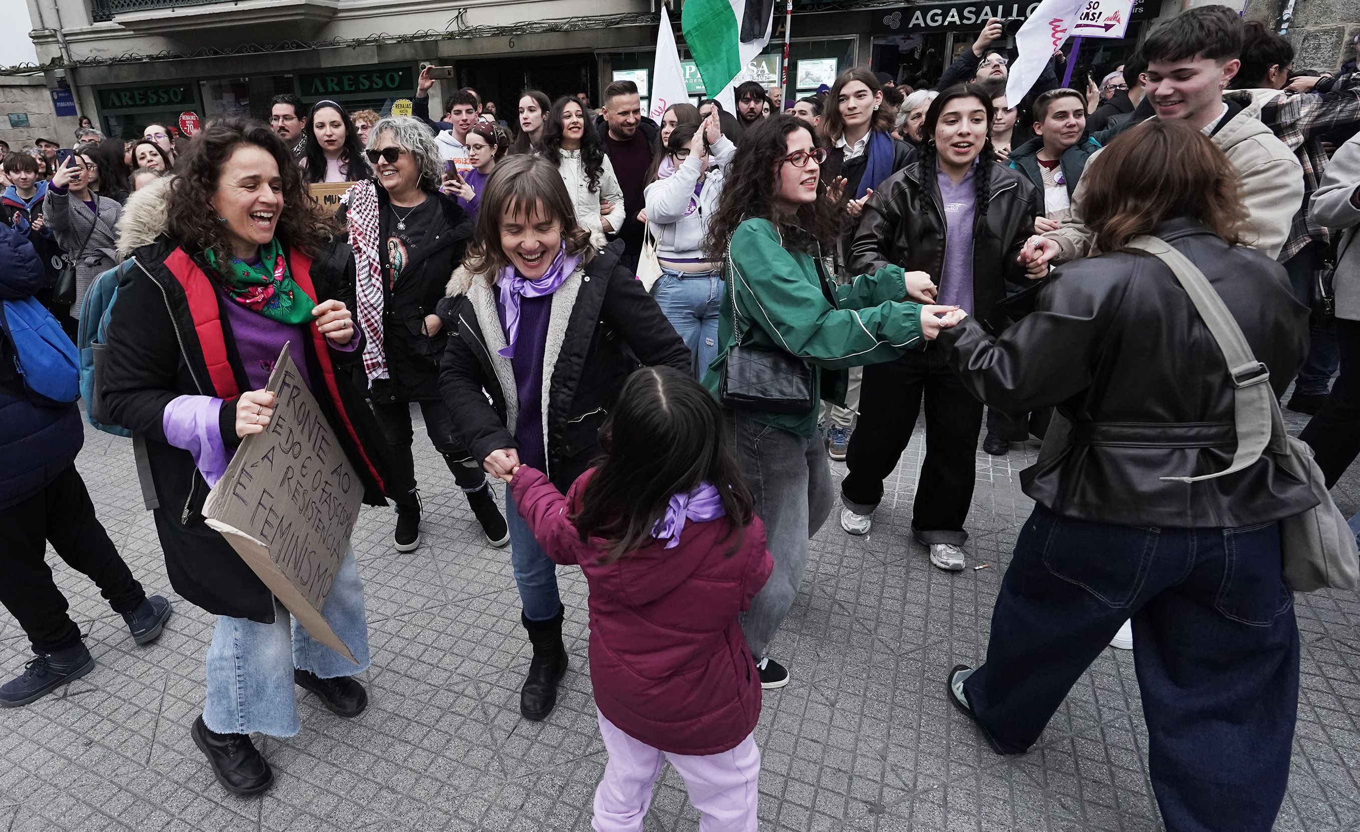 Manifestación del 8M en Pontevedra convocada por la Marcha Mundial de las Mujeres Manifestación del 8M en Pontevedra convocada por la Marcha Mundial de las Mujeres