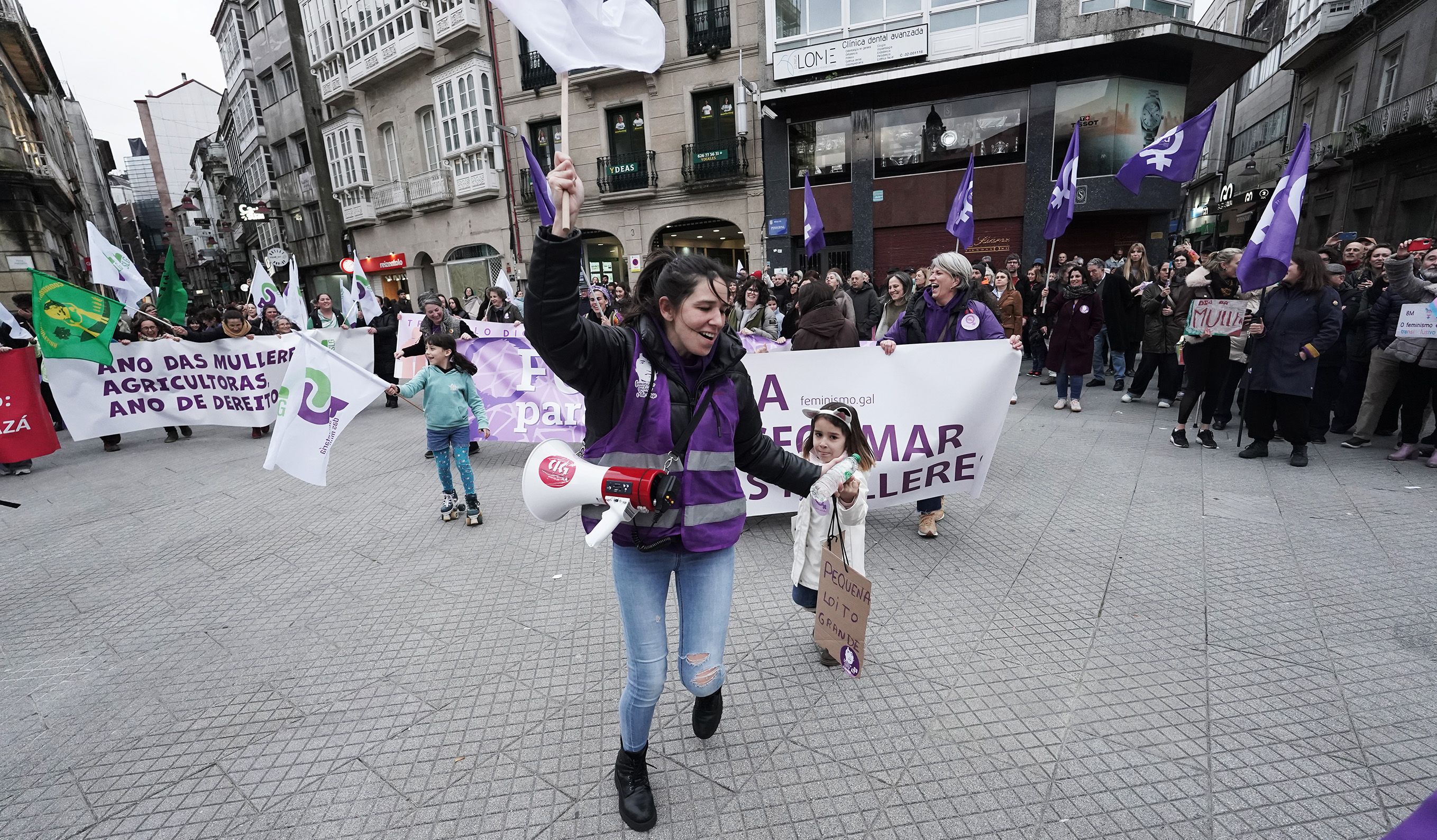 Manifestación del 8M en Pontevedra convocada por la Marcha Mundial de las Mujeres Manifestación del 8M en Pontevedra convocada por la Marcha Mundial de las Mujeres