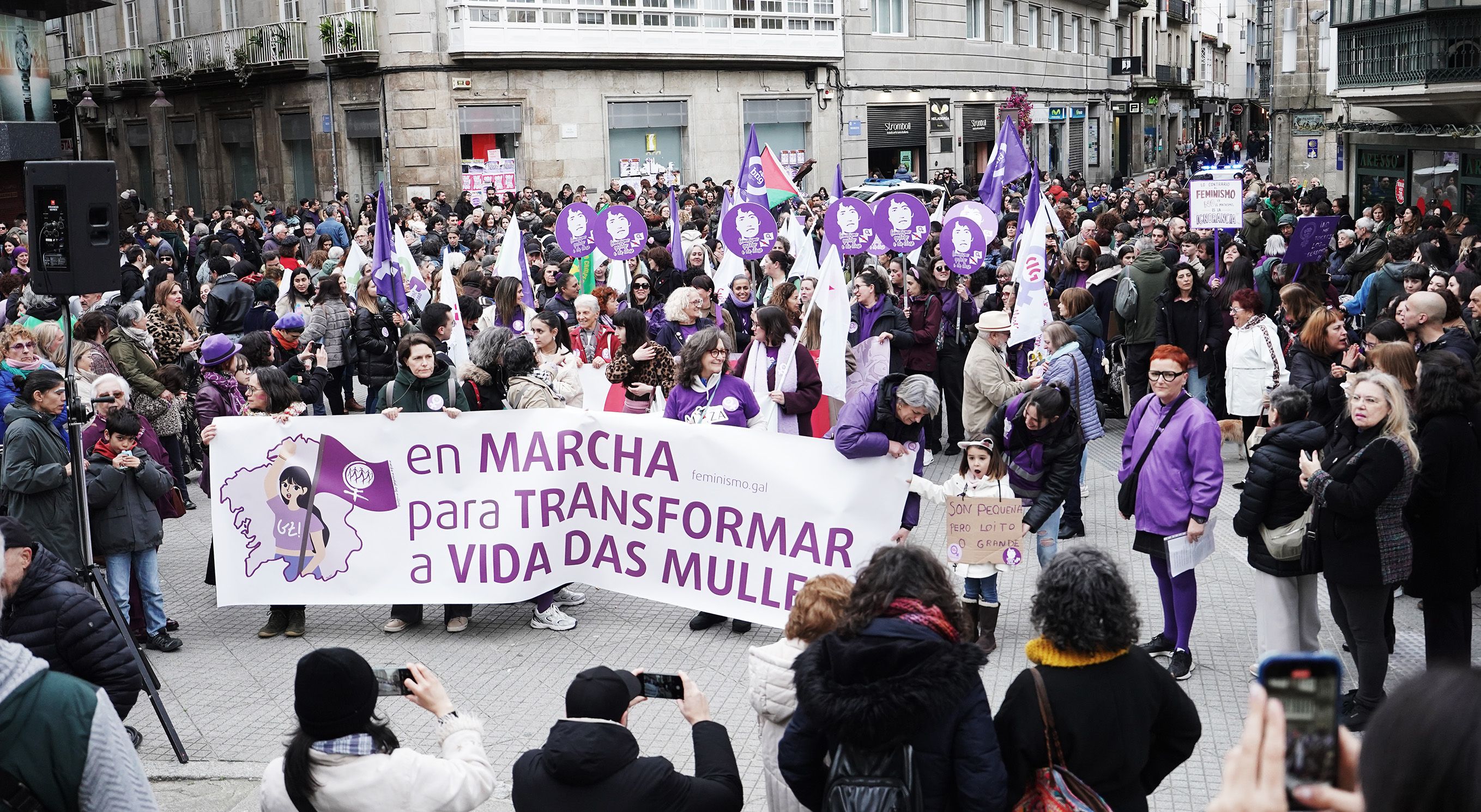 Manifestación del 8M en Pontevedra convocada por la Marcha Mundial de las Mujeres Manifestación del 8M en Pontevedra convocada por la Marcha Mundial de las Mujeres