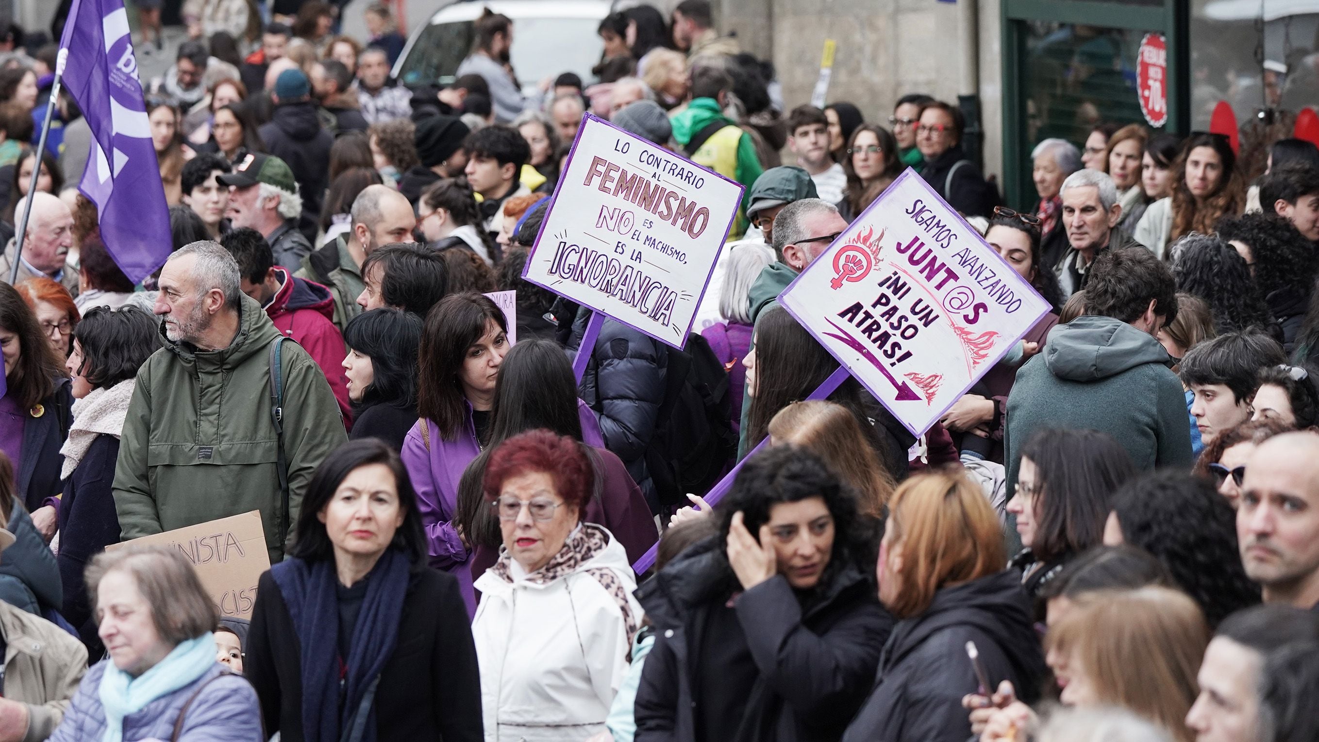 Manifestación del 8M en Pontevedra convocada por la Marcha Mundial de las Mujeres Manifestación del 8M en Pontevedra convocada por la Marcha Mundial de las Mujeres