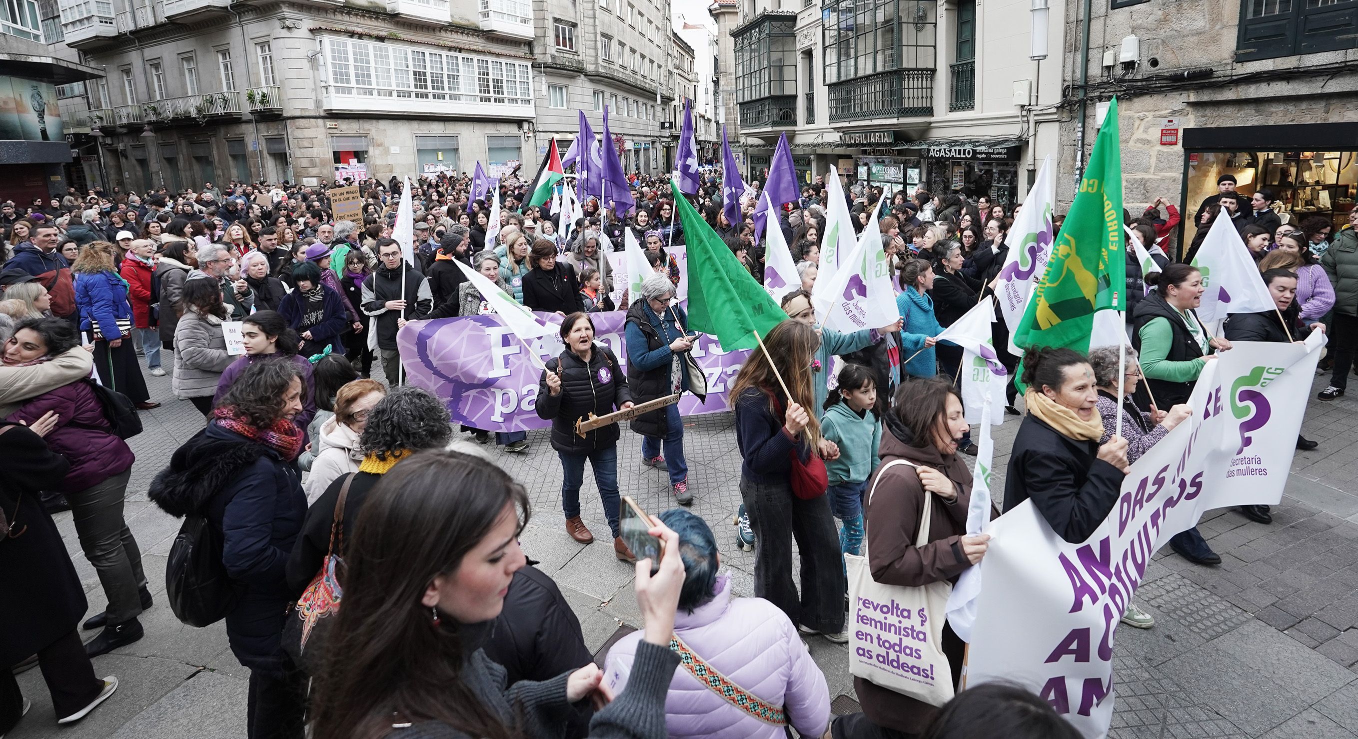 Manifestación del 8M en Pontevedra convocada por la Marcha Mundial de las Mujeres Manifestación del 8M en Pontevedra convocada por la Marcha Mundial de las Mujeres