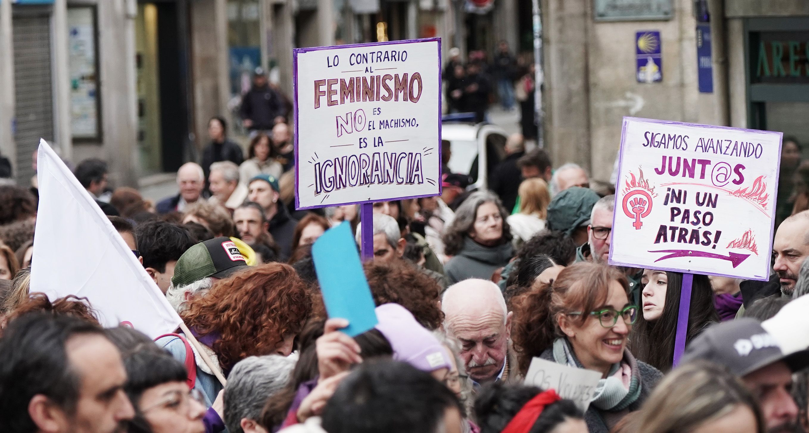 Manifestación del 8M en Pontevedra convocada por la Marcha Mundial de las Mujeres Manifestación del 8M en Pontevedra convocada por la Marcha Mundial de las Mujeres