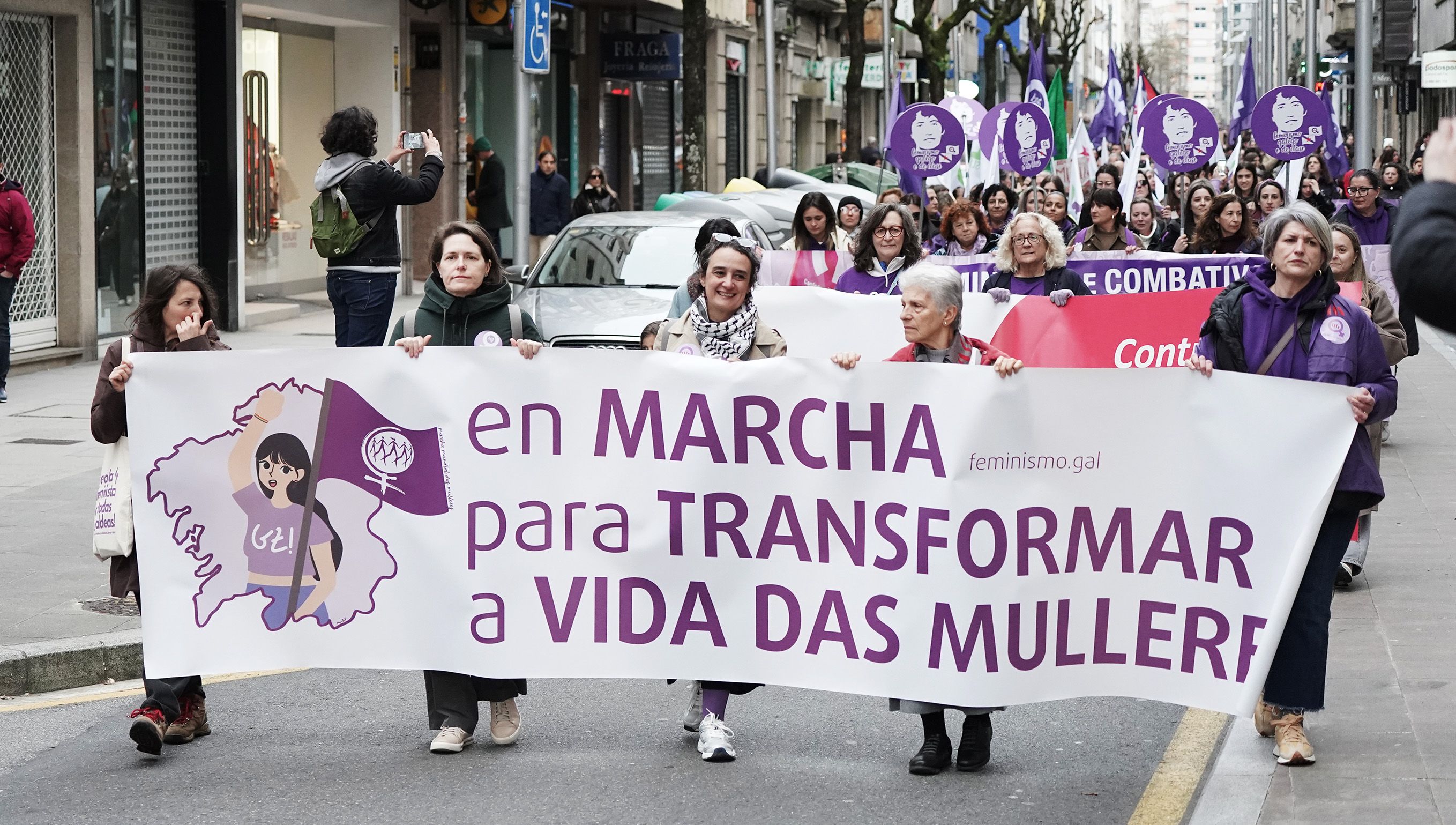 Manifestación del 8M en Pontevedra convocada por la Marcha Mundial de las Mujeres Manifestación del 8M en Pontevedra convocada por la Marcha Mundial de las Mujeres