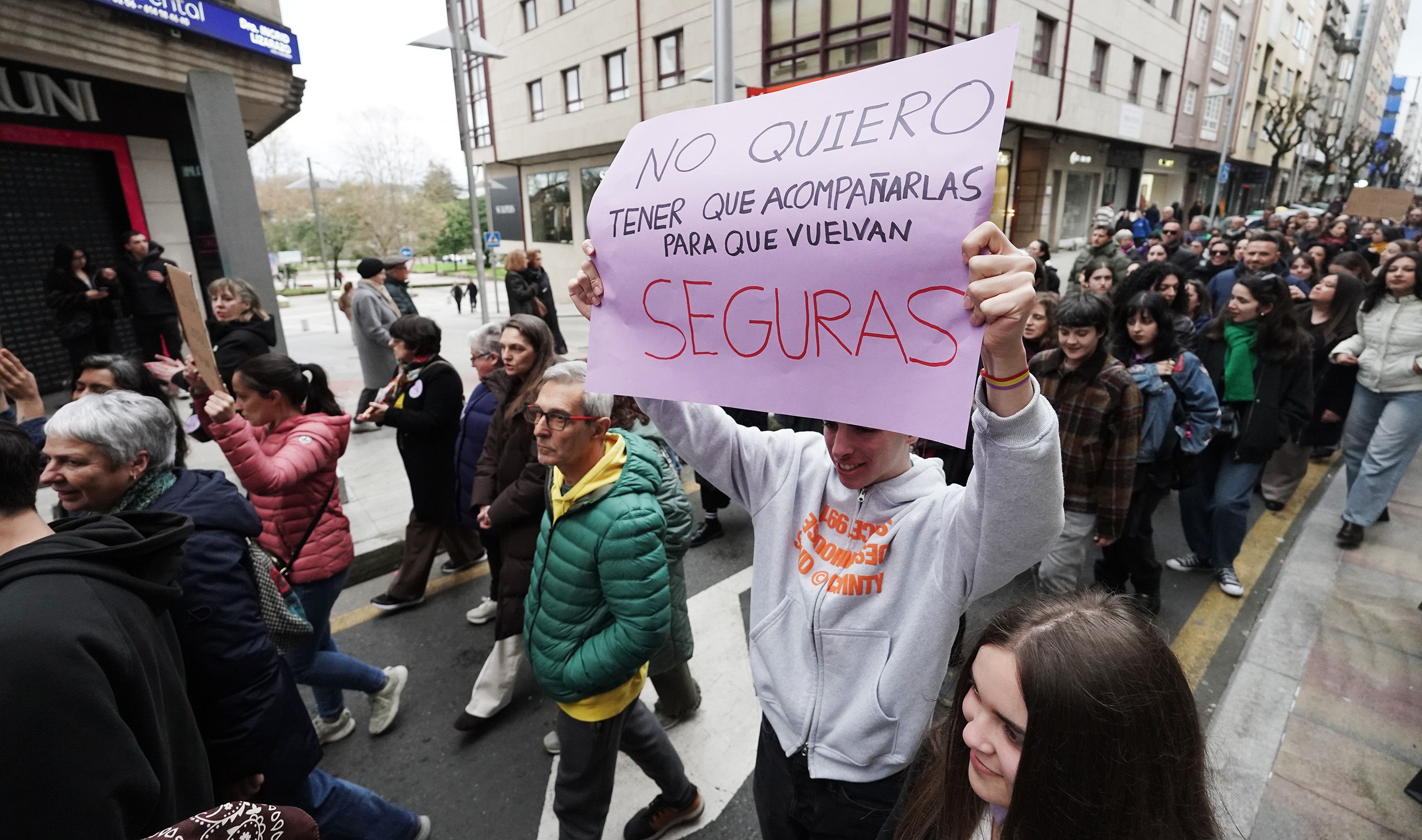 Manifestación del 8M en Pontevedra convocada por la Marcha Mundial de las Mujeres Manifestación del 8M en Pontevedra convocada por la Marcha Mundial de las Mujeres