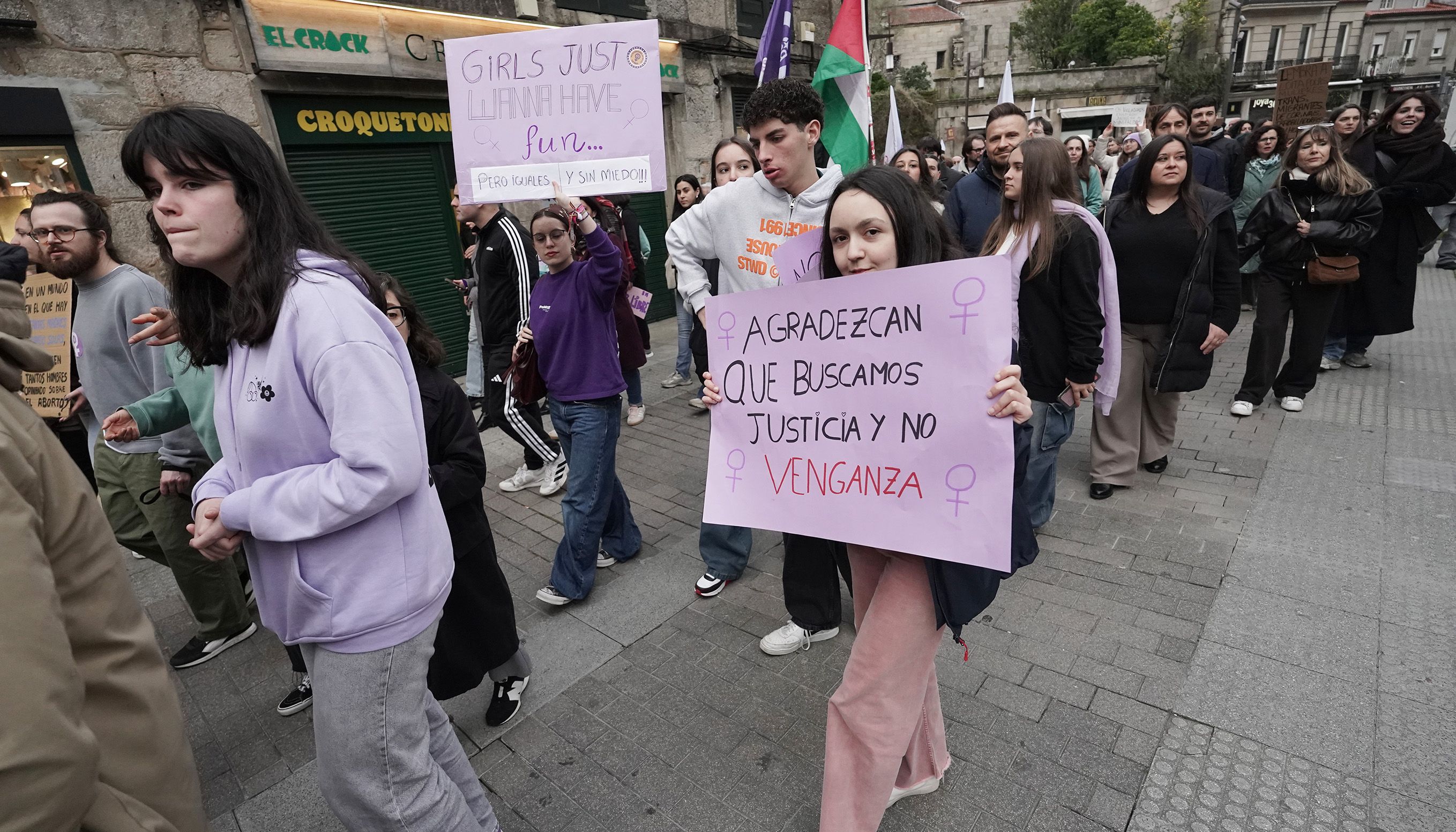 Manifestación del 8M en Pontevedra convocada por la Marcha Mundial de las Mujeres Manifestación del 8M en Pontevedra convocada por la Marcha Mundial de las Mujeres
