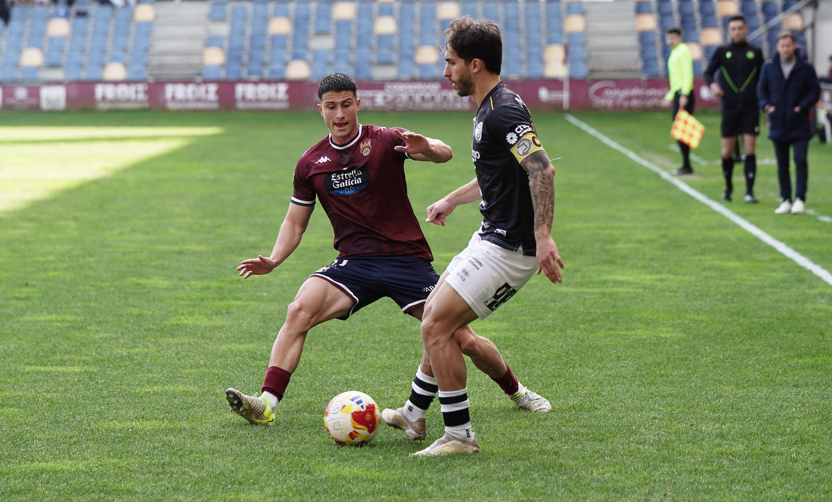 Partido entre Pontevedra CF y el Unionistas de Salamanca en Pasarón Partido entre Pontevedra CF y el Unionistas de Salamanca en Pasarón