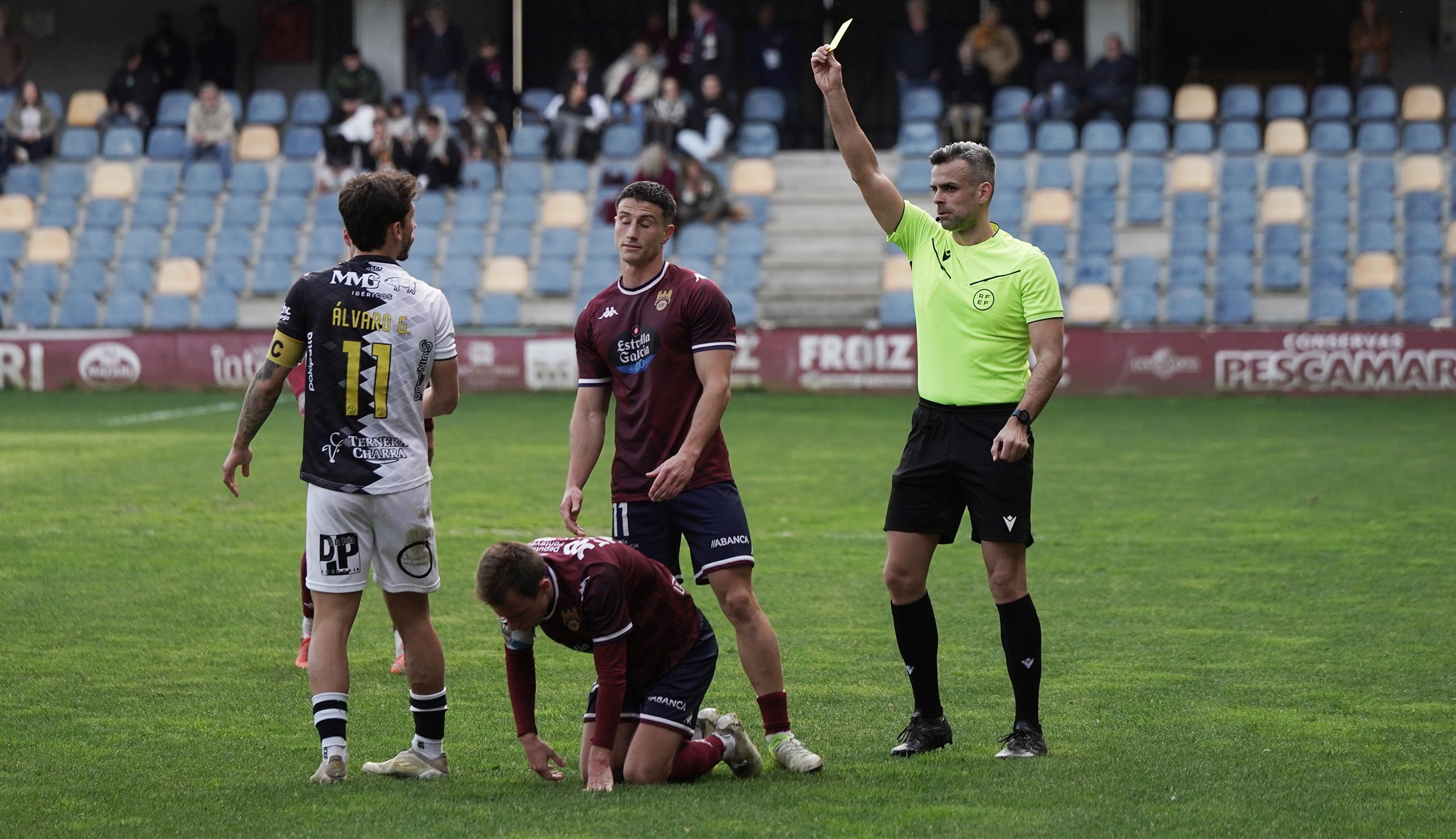 Partido entre Pontevedra CF y el Unionistas de Salamanca en Pasarón Partido entre Pontevedra CF y el Unionistas de Salamanca en Pasarón