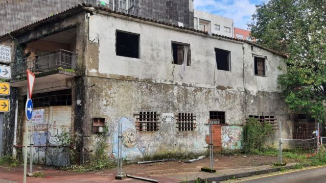 Vivienda en ruinas que será derribada en Fernando II Vivienda en ruinas que será derribada en Fernando II