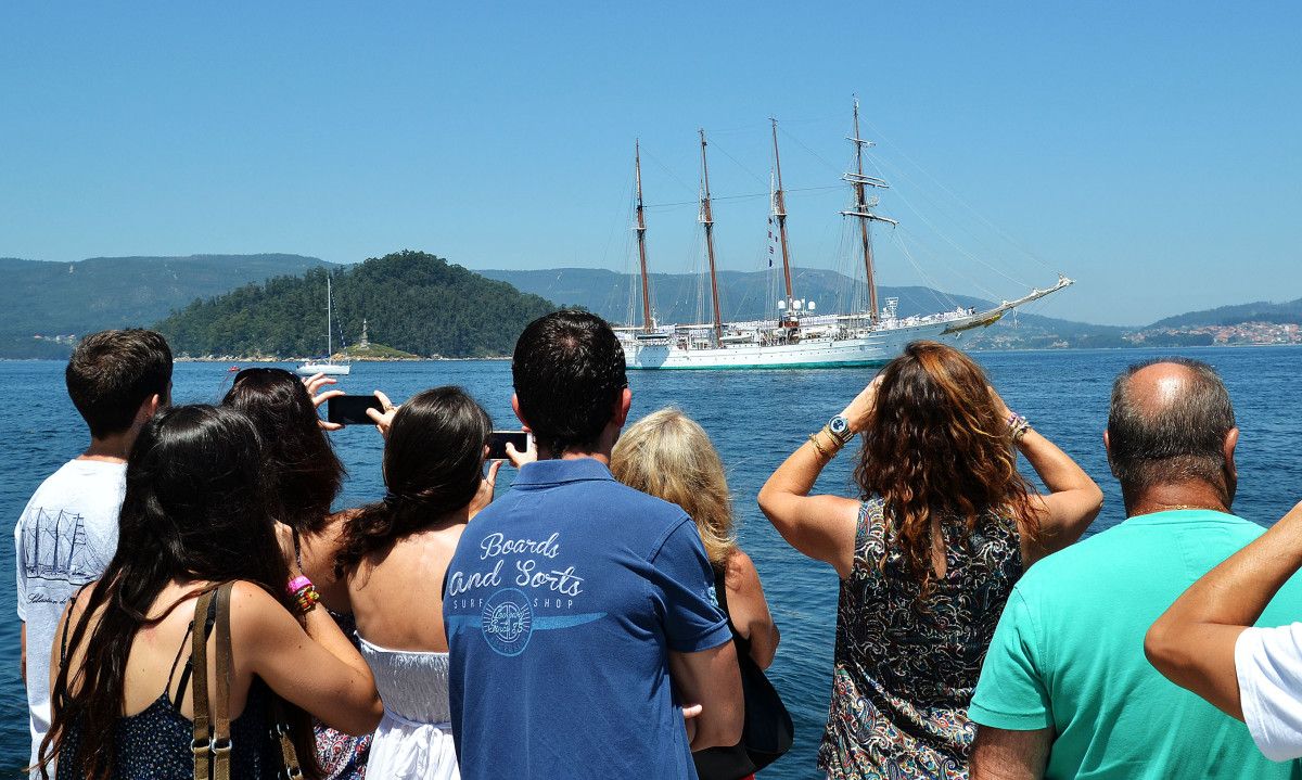 Elcano chega a Marín para o Día do Carme