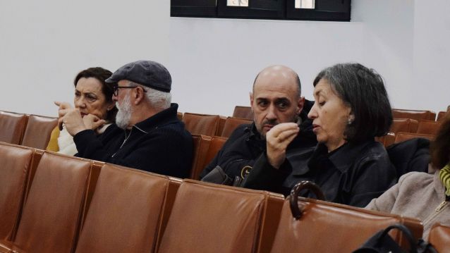Maica Larriba e Marica Adrio asistiron ao acto de presentación da concentración