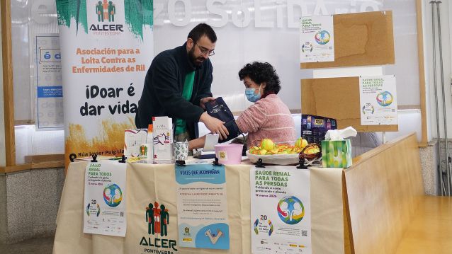 Persoal de ALCE no Hospital Provincial 