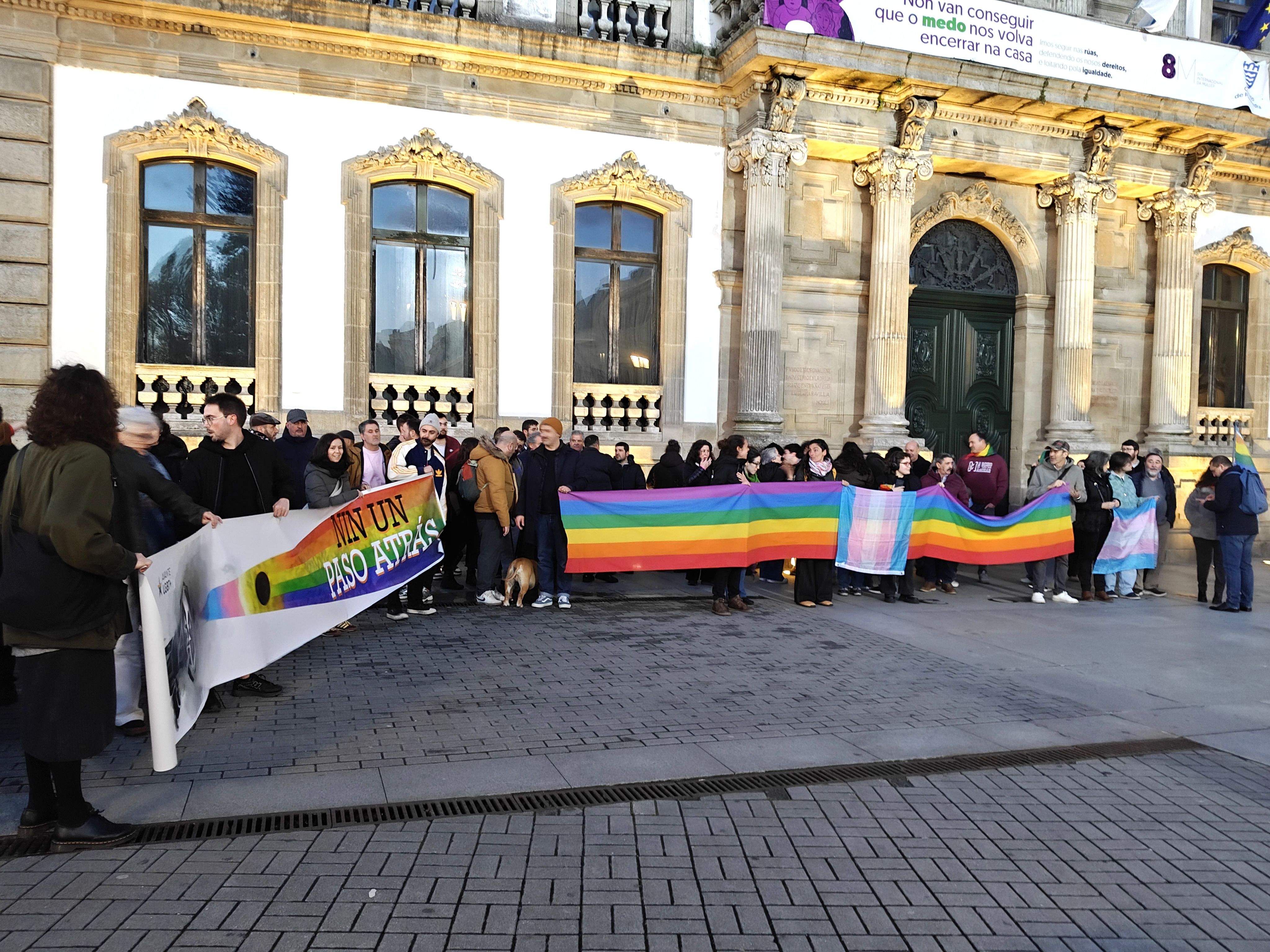 Concentración en apoyo a las víctimas de la agresión homófoba Concentración en apoyo a las víctimas de la agresión homófoba