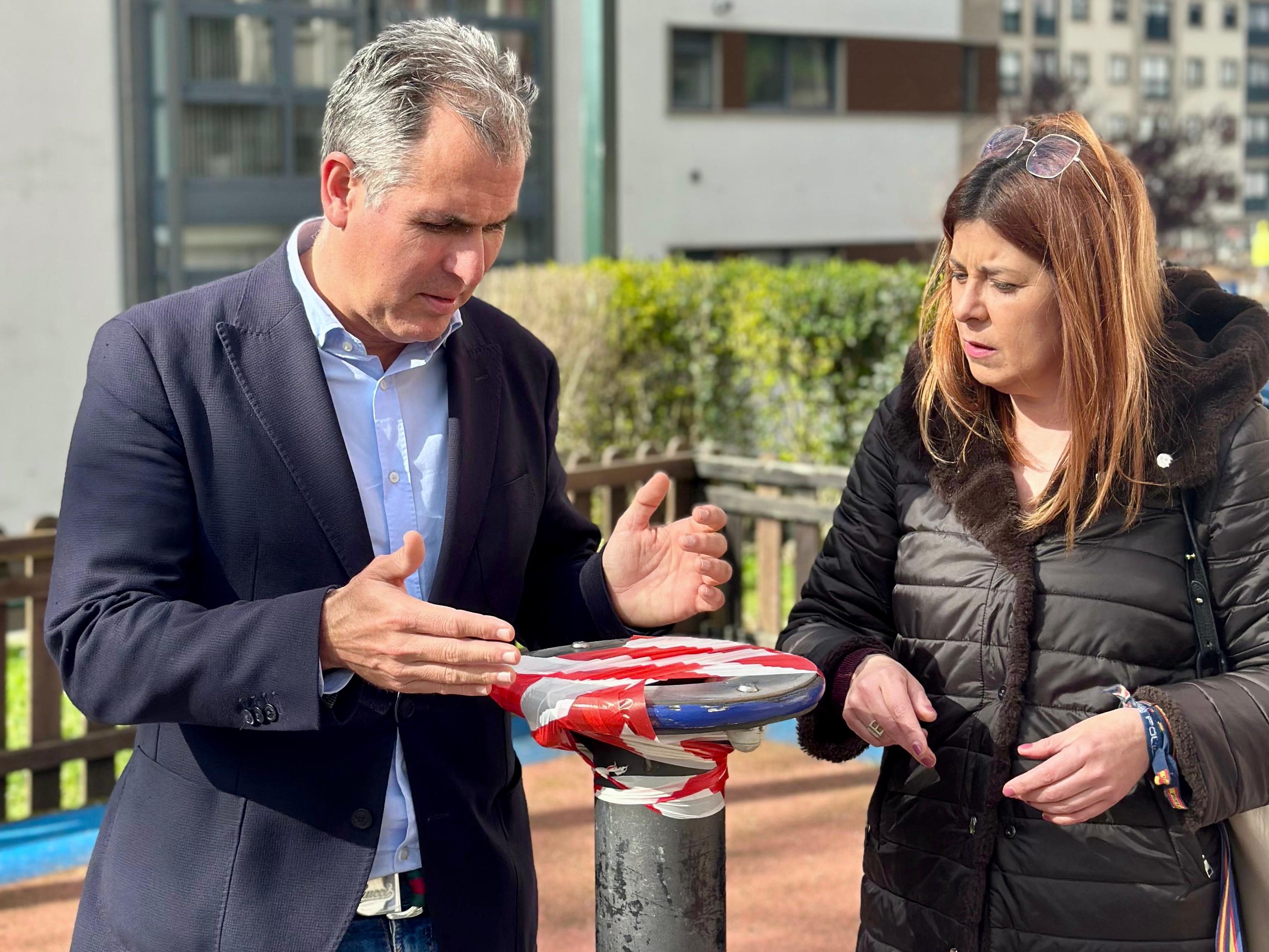 Rafa Domínguez y Bea Rey, del PP, en A Parda