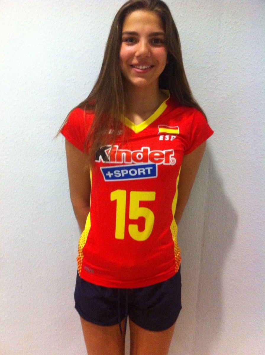 Loreto Núñez, pontevedresa convocada pola Selección Española cadete de voleibol