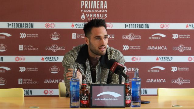 Raúl Marqueta, na sala de prensa do Estadio Municipal de Pasarón Raúl Marqueta, na sala de prensa do Estadio Municipal de Pasarón