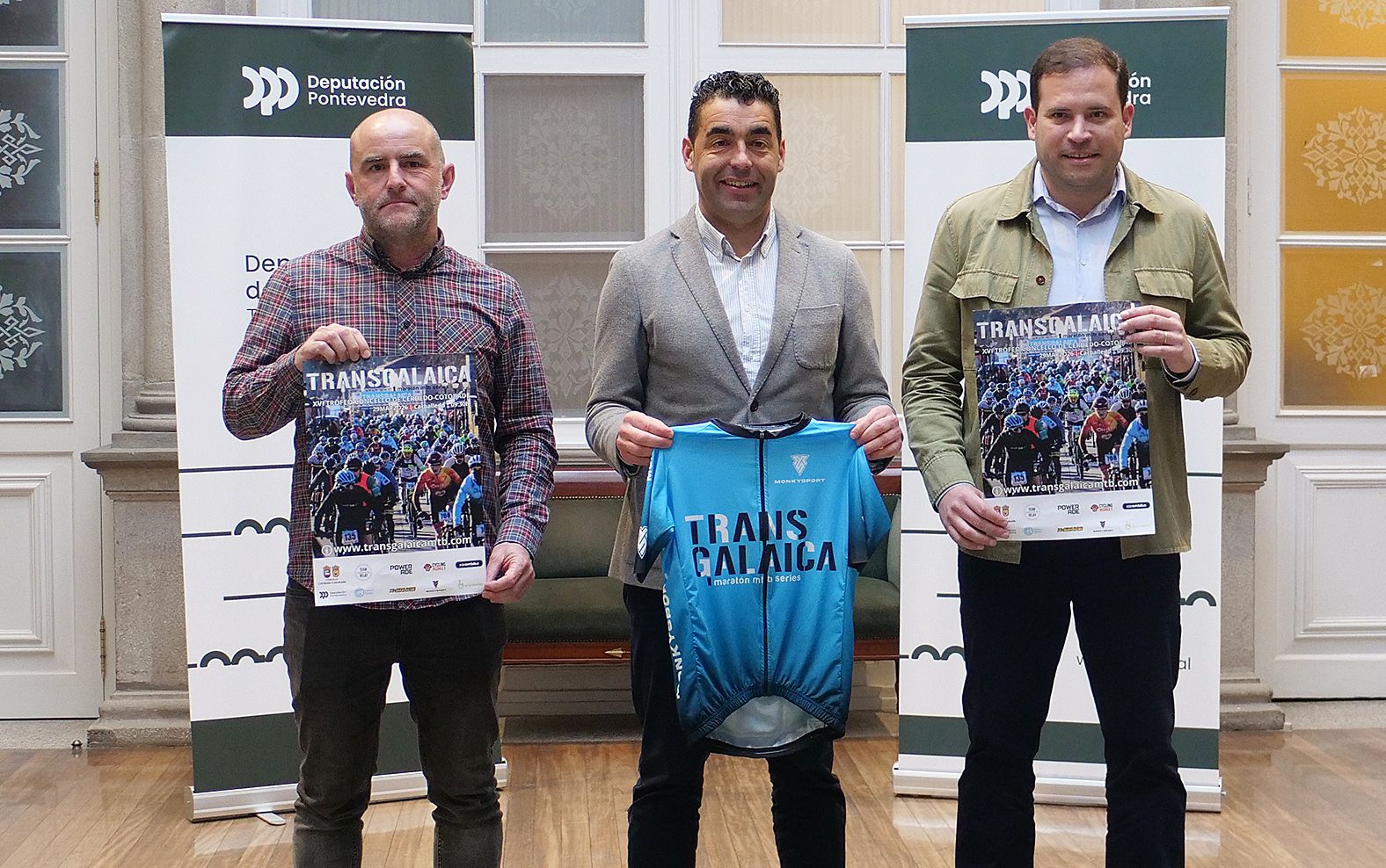 Presentación da "Transgalaica Cerdedo-Cotobade" na Deputación de Pontevedra