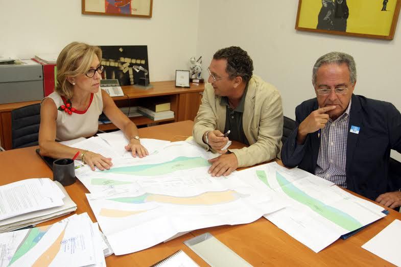 Reunión en Santiago para desbloquear la ampliación del polígono de O Vao