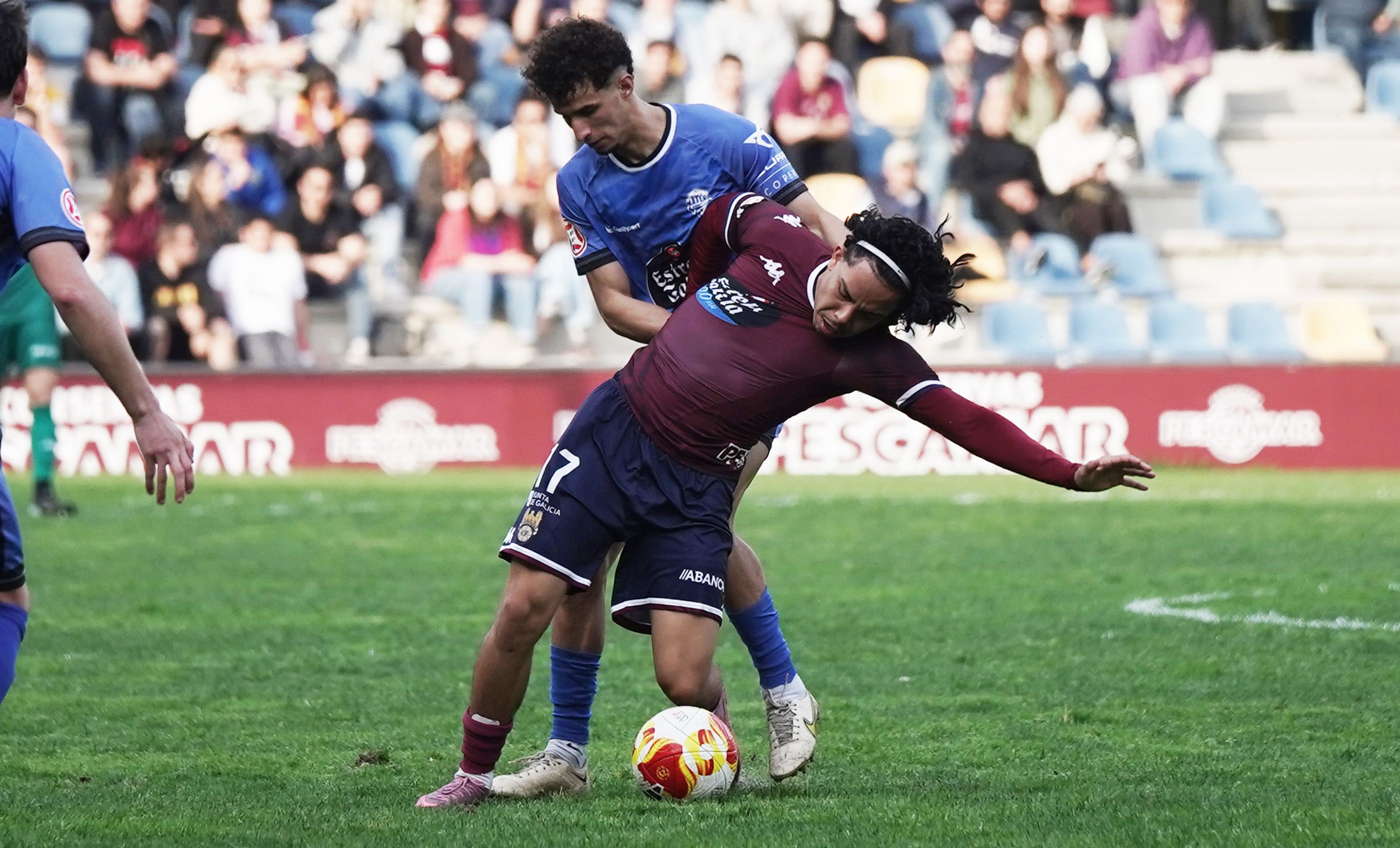 Partido entre Pontevedra CF y Ourense CF en Pasarón Partido entre Pontevedra CF y Ourense CF en Pasarón