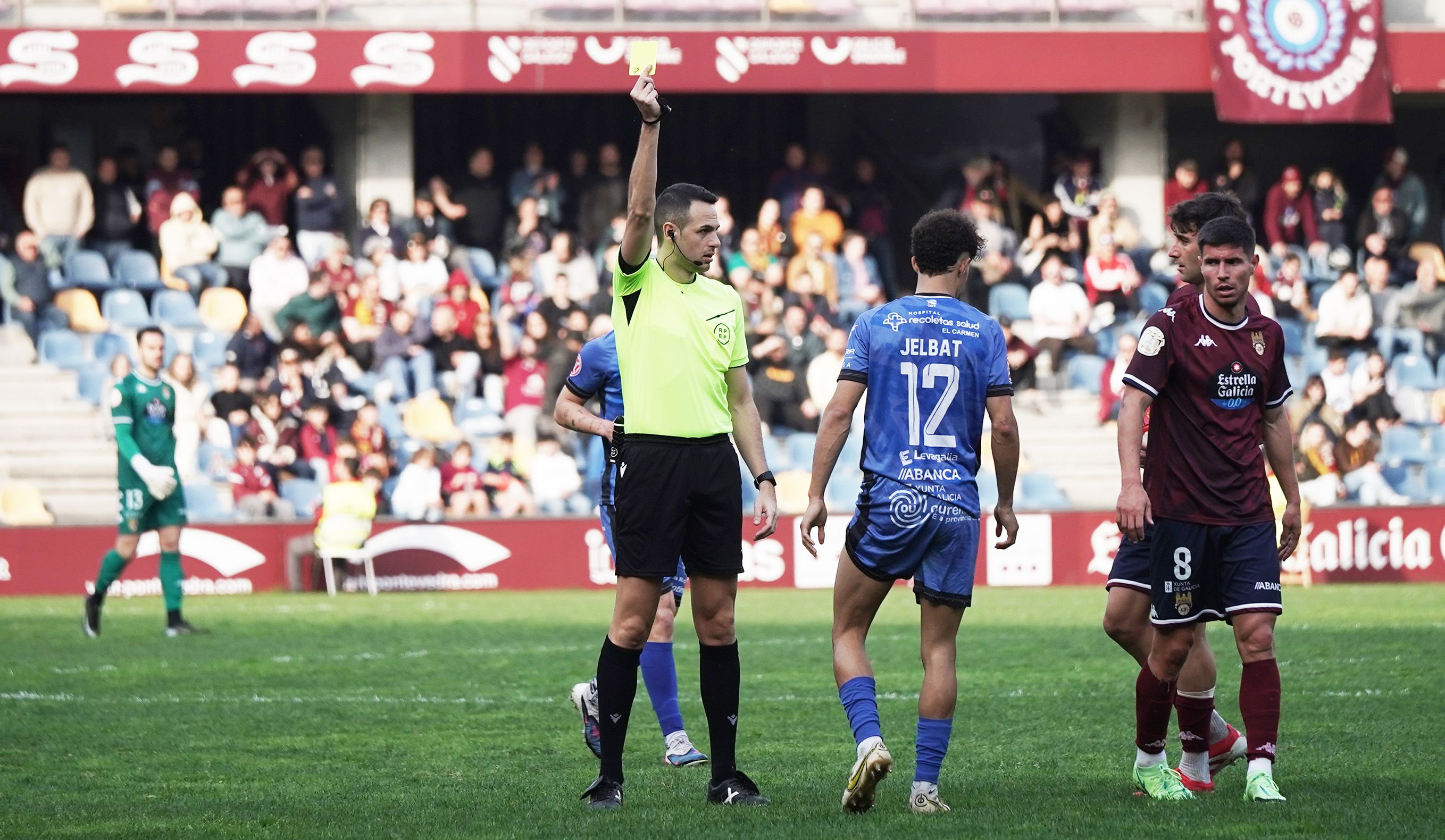 Partido entre Pontevedra CF y Ourense CF en Pasarón Partido entre Pontevedra CF y Ourense CF en Pasarón