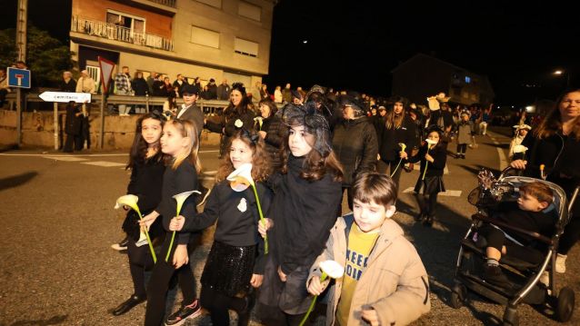 Enterro do Galo Fodorico en Poio