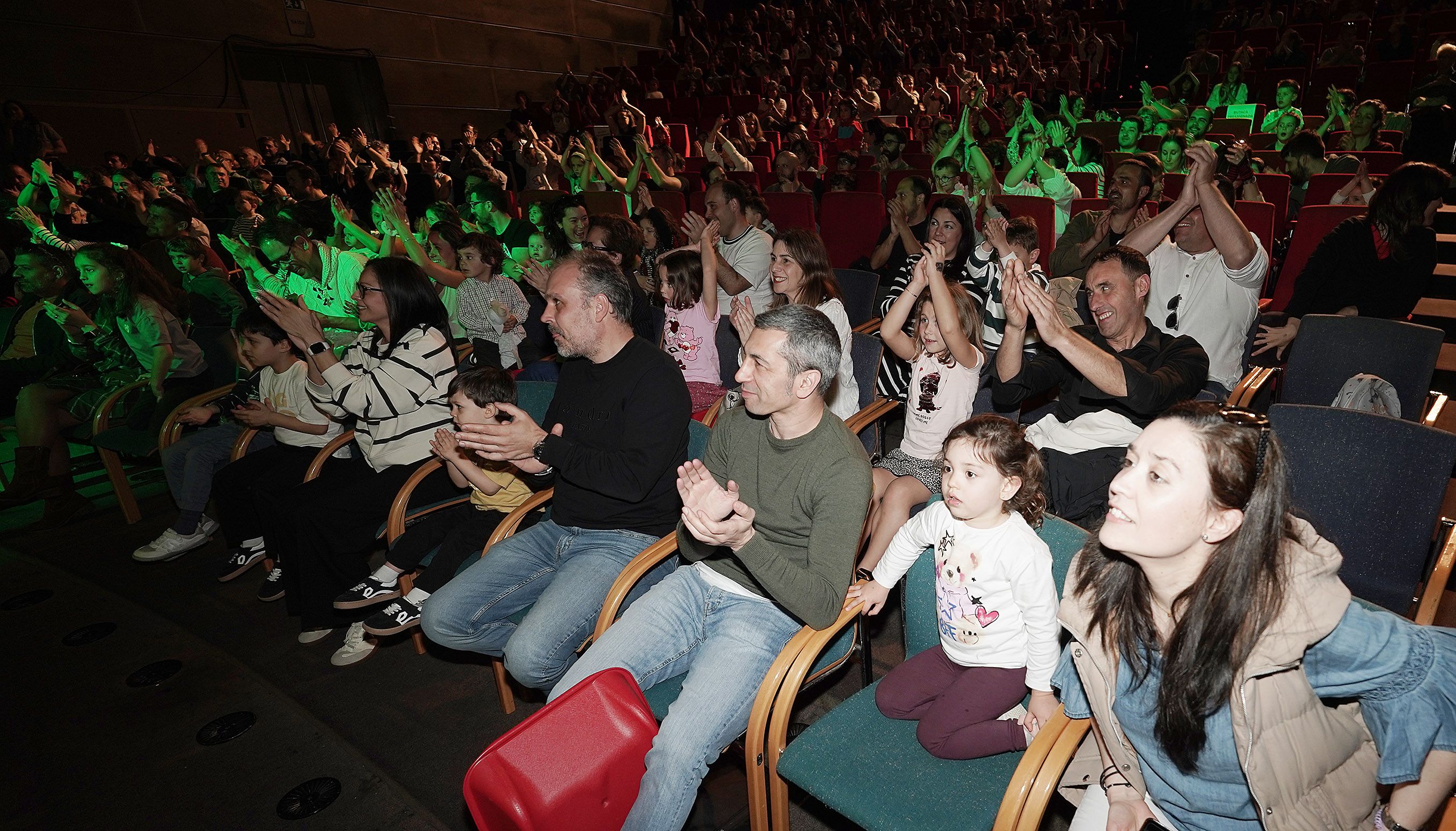 Uxía Lambona e a Banda Molona clausuran el Salón do Libro 2025