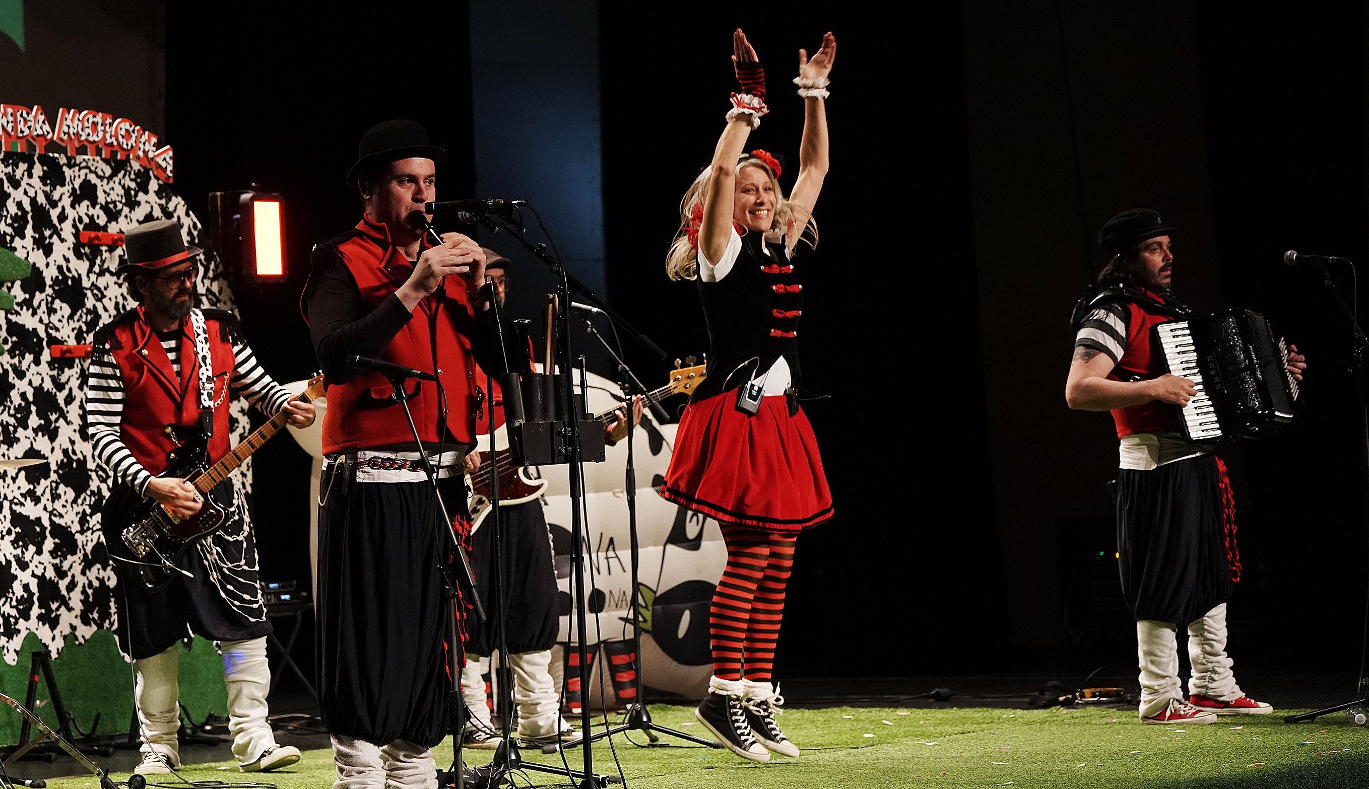 Uxía Lambona e a Banda Molona clausuran el Salón do Libro 2025