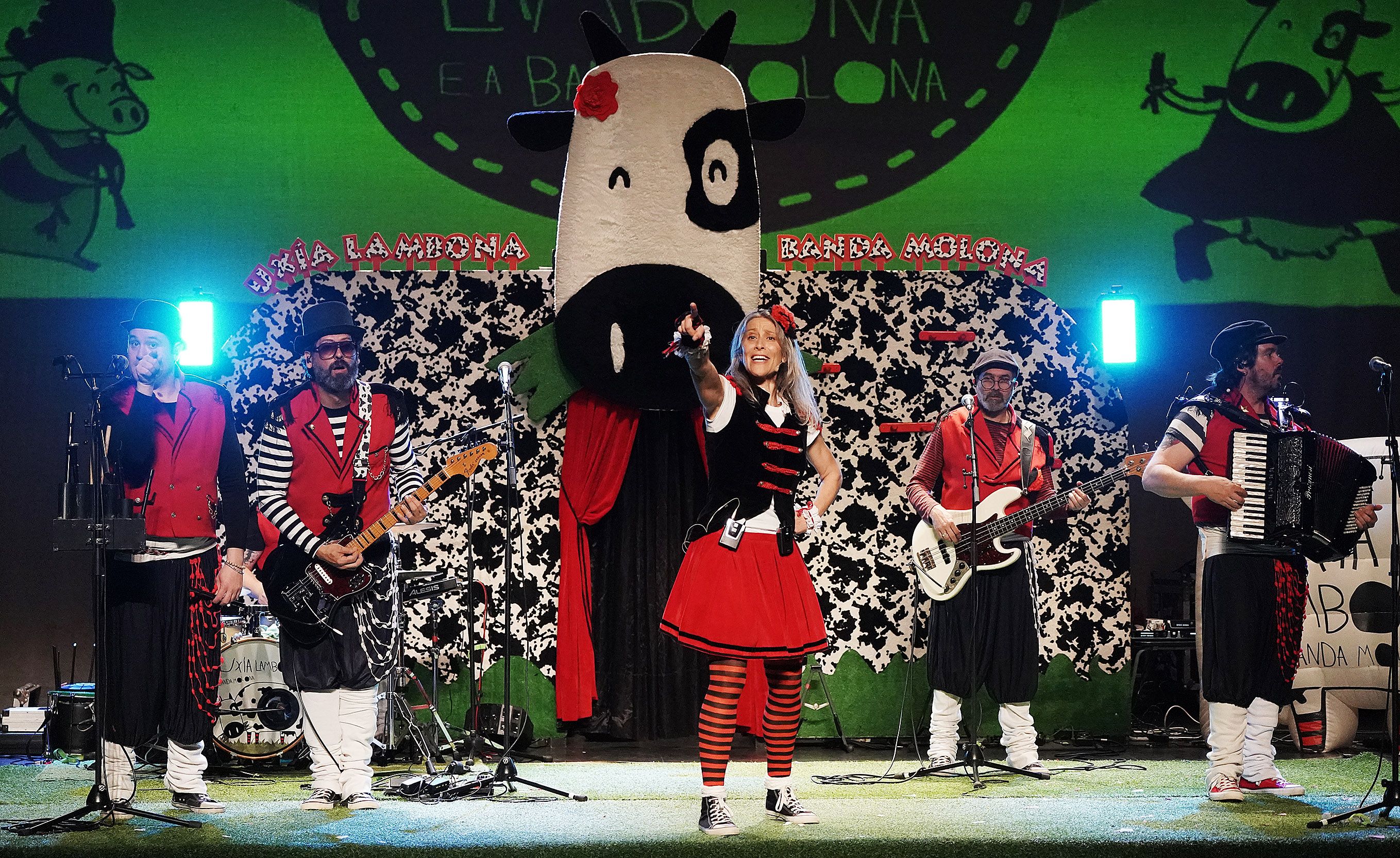 Uxía Lambona e a Banda Molona clausuran el Salón do Libro 2025