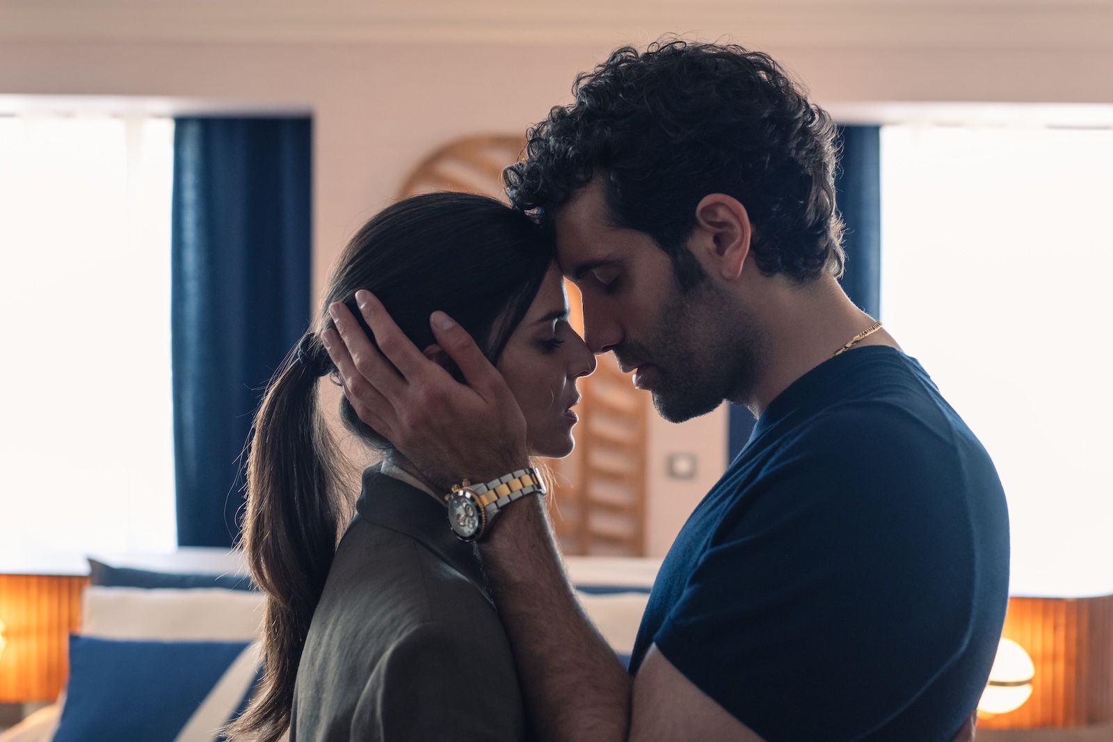 Clara Lago y Tamar Novas en la segunda temporada de 'Clanes'