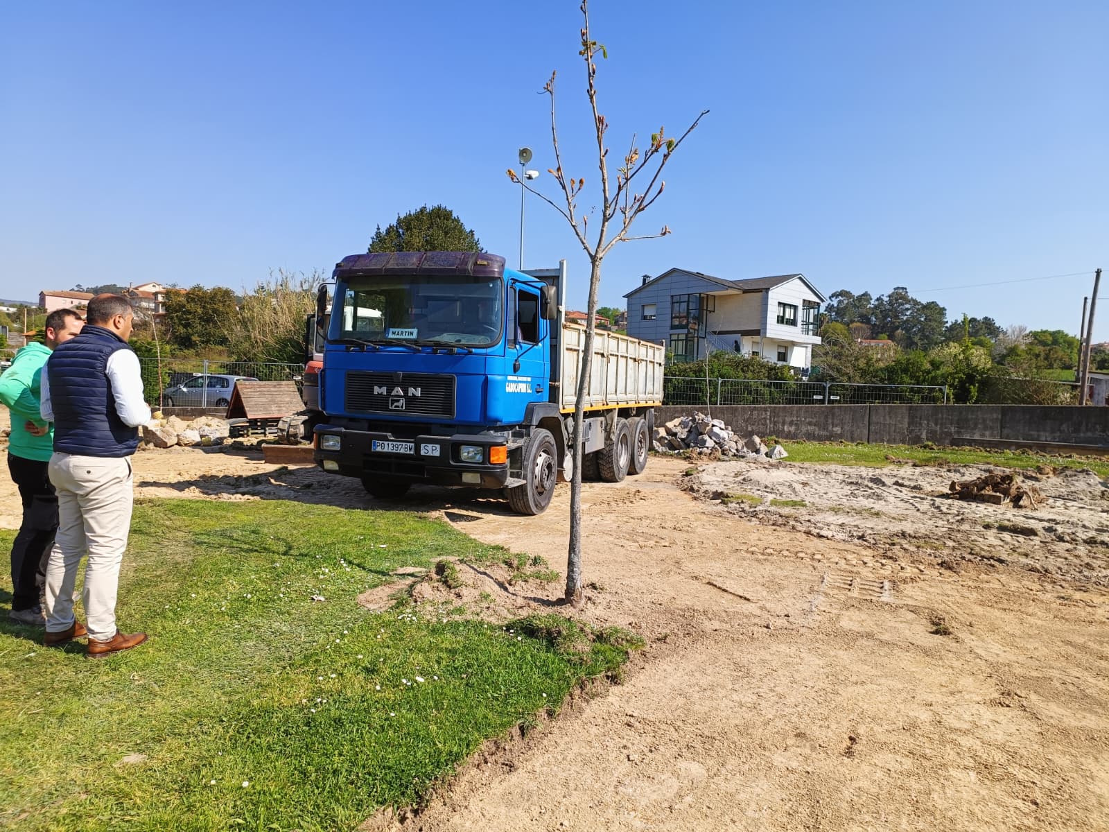 Inicio de los trabajos para renovar el parque infantil de Costa Xiráldez