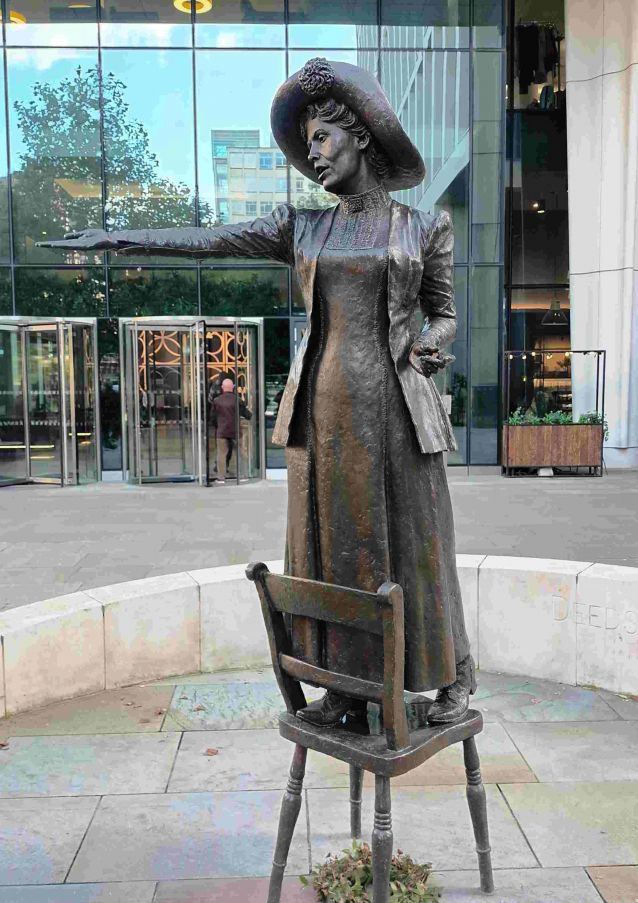 Monumento a Emmeline Pankhurst Monumento a Emmeline Pankhurst