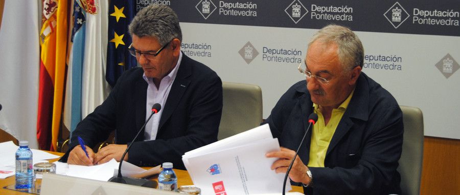 Firma del pacto de gobierno PSOE-BNG en la Deputación
