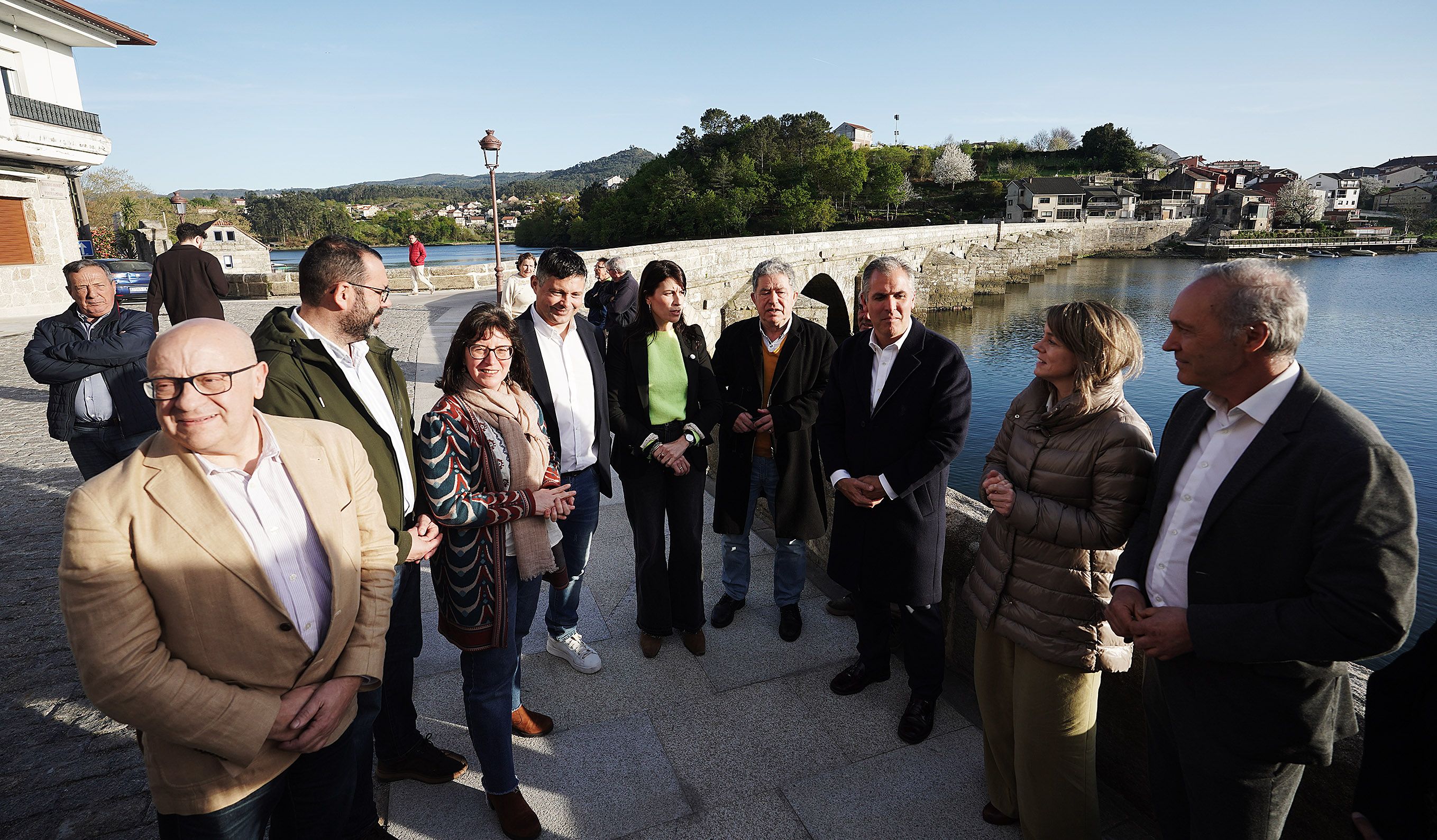 Visita institucional al puente medieval de Ponte Sampaio Visita institucional al puente medieval de Ponte Sampaio