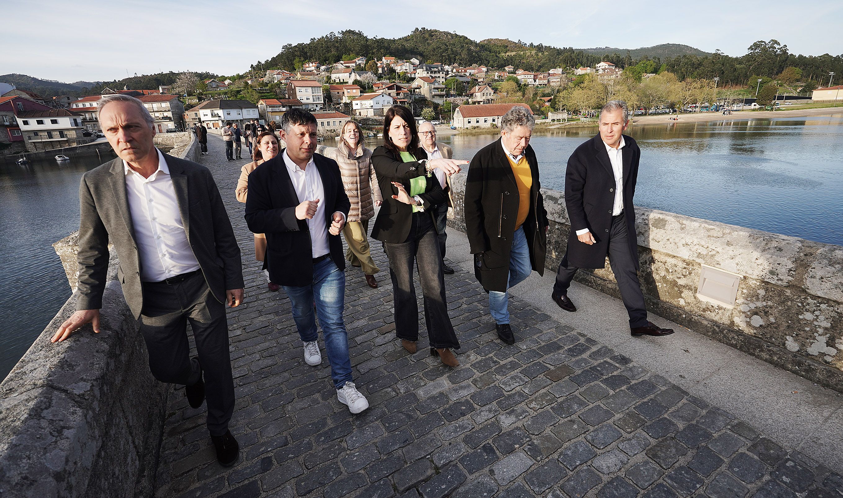 Visita institucional al puente medieval de Ponte Sampaio Visita institucional al puente medieval de Ponte Sampaio